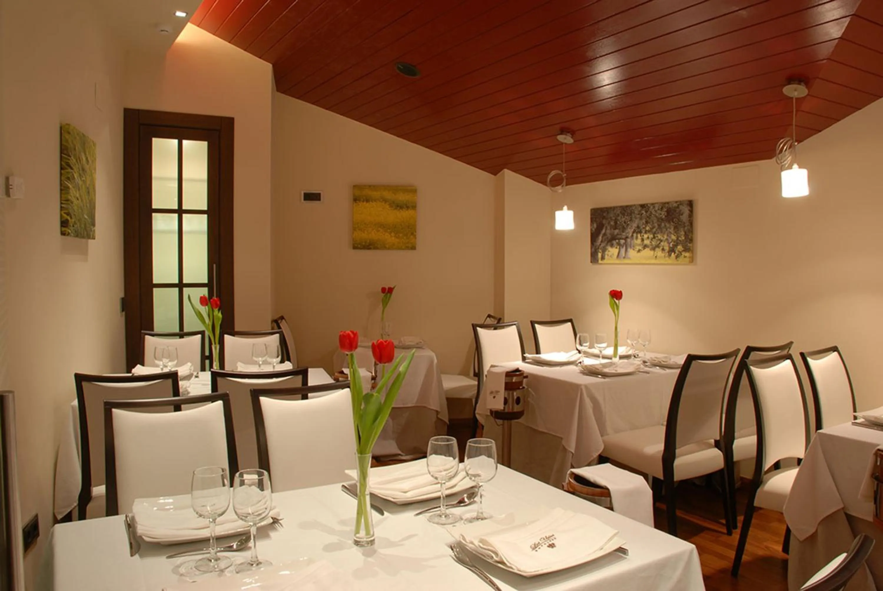 Restaurant/places to eat in Hotel Los Usías