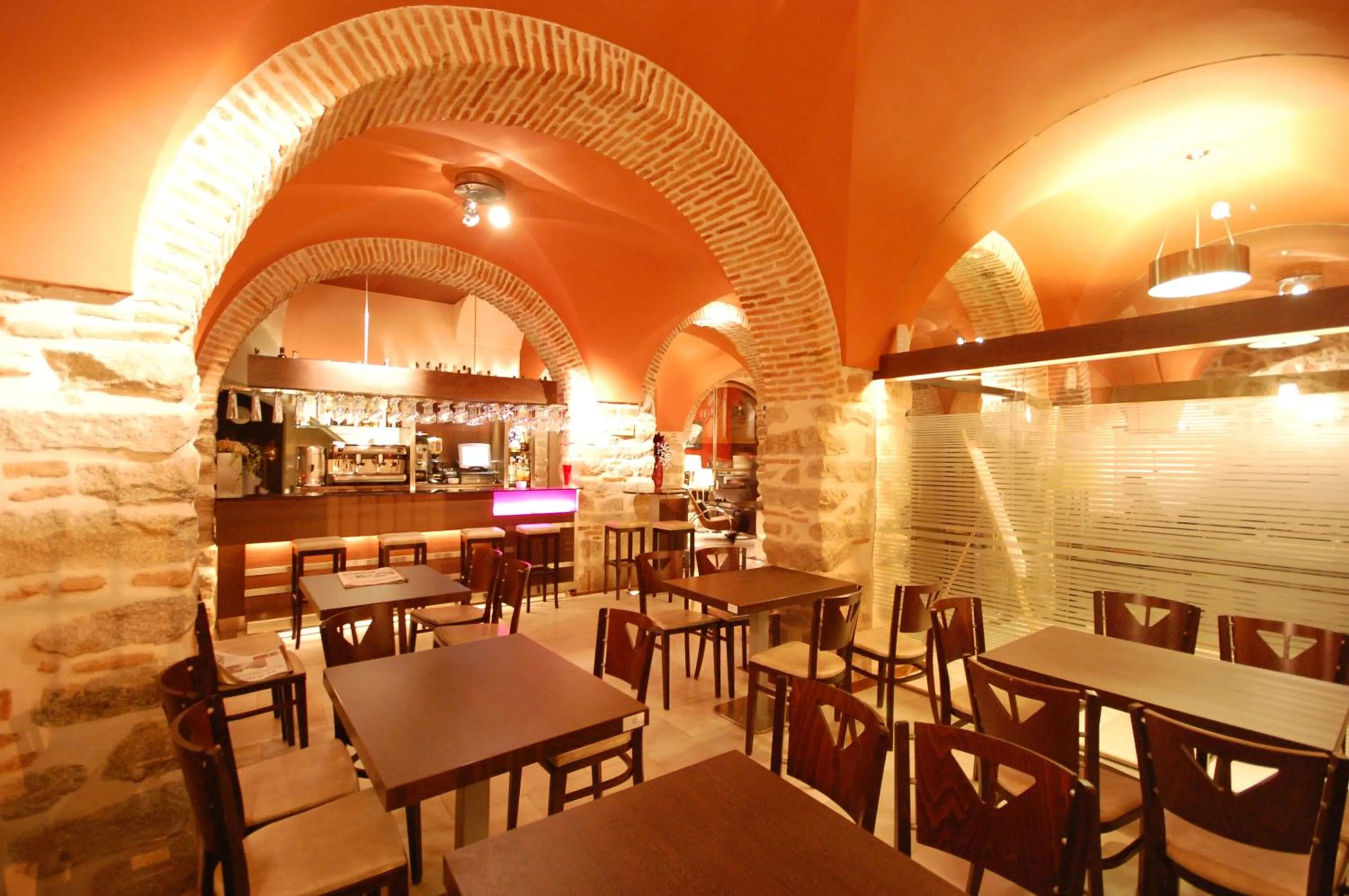 Restaurant/places to eat in Hotel Los Usías