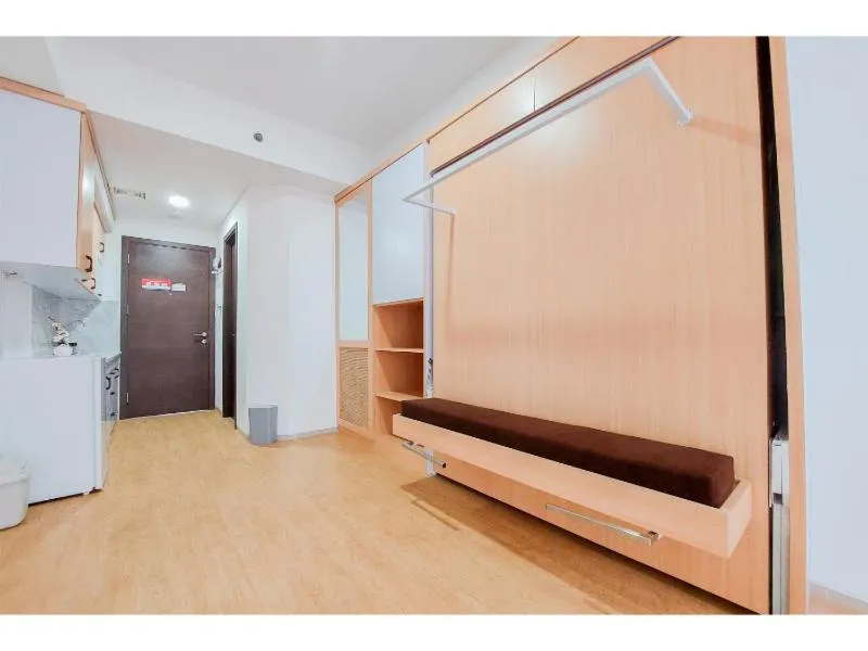 Minimalist Studio Room near Campus at Pacific Garden Alam Sutera Apartment By Travelio