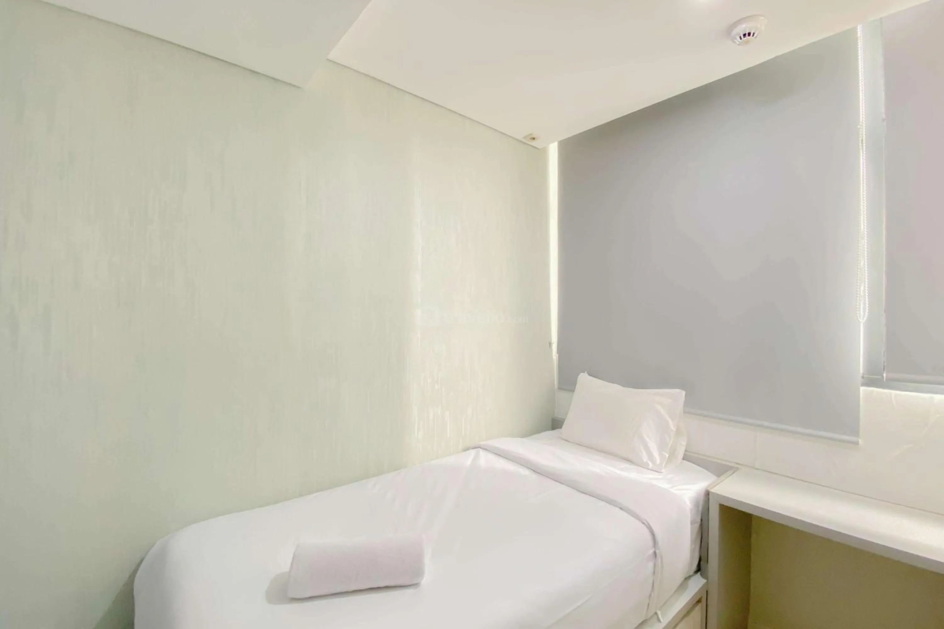 Brand New and Modern 2BR at Daan Mogot City Apartment By Travelio