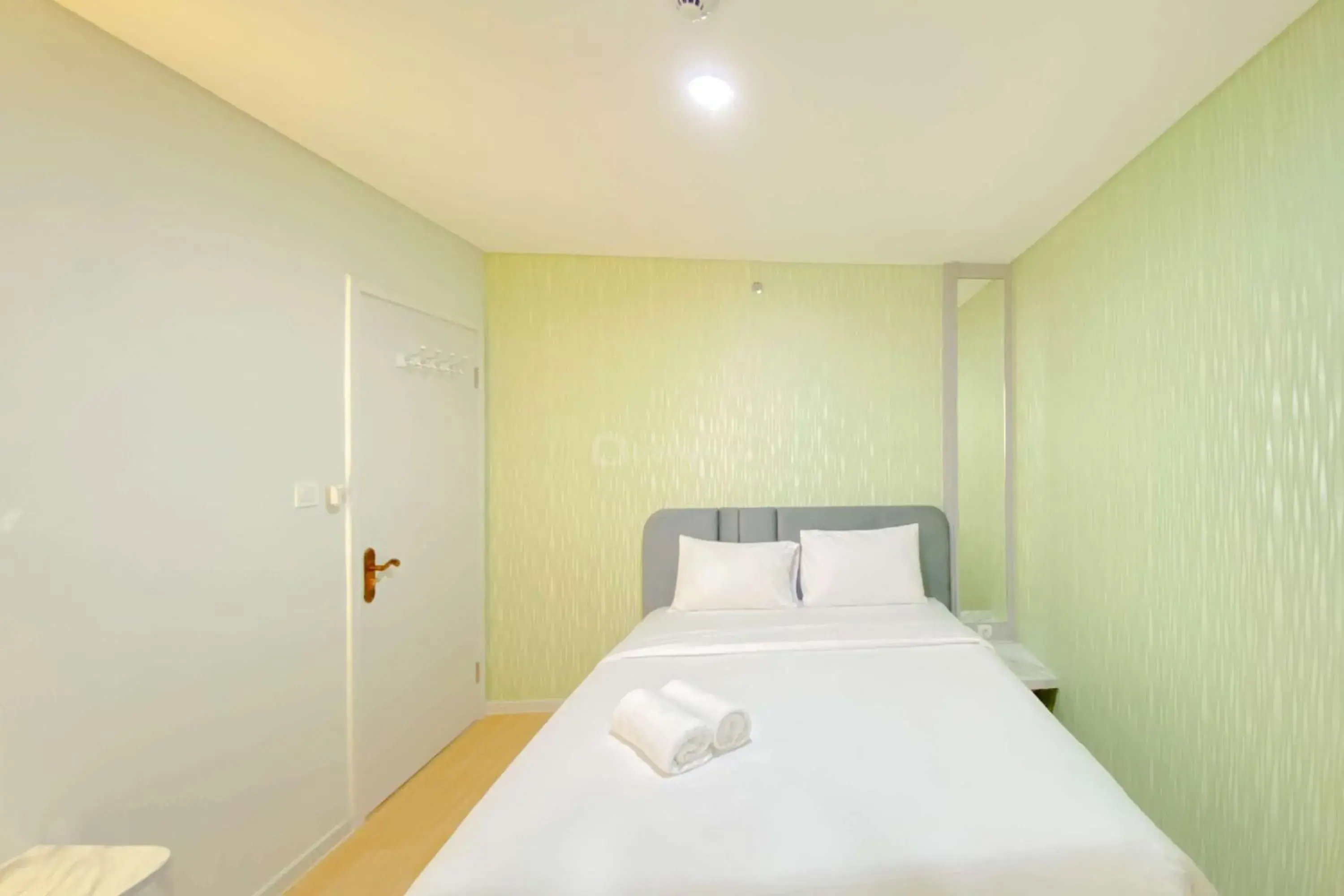 Brand New and Modern 2BR at Daan Mogot City Apartment By Travelio Brand New and Modern 2BR at Daan Mogot City Apartment By Travelio