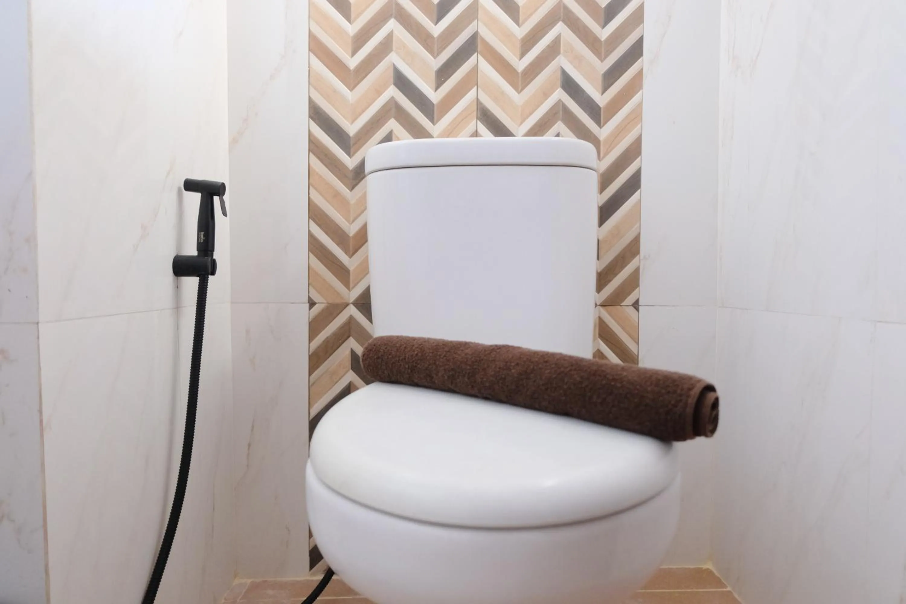 Spacious and Modern 3BR Apartment at Gateway Ahmad Yani Cicadas By Travelio
