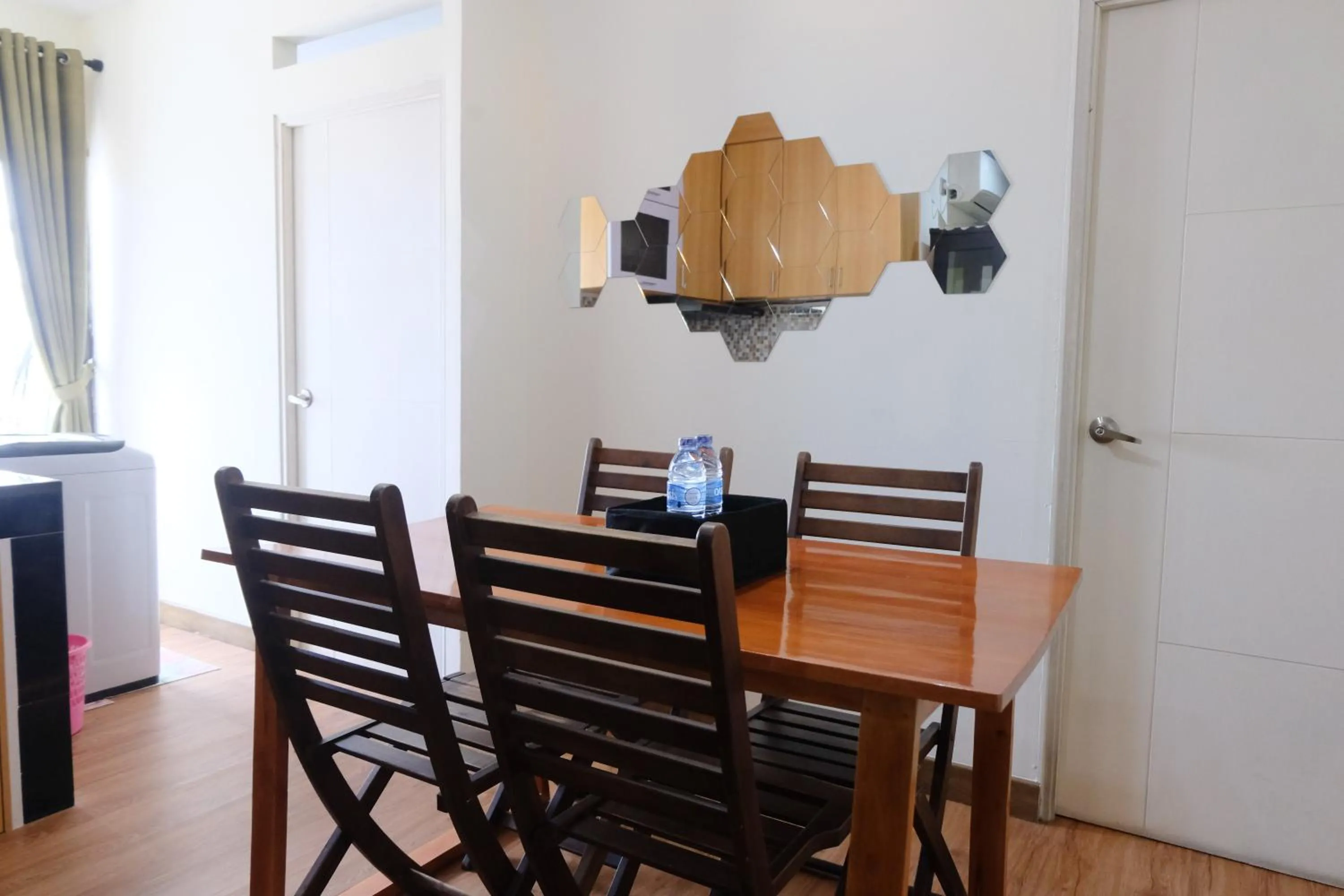 Spacious and Modern 3BR Apartment at Gateway Ahmad Yani Cicadas By Travelio