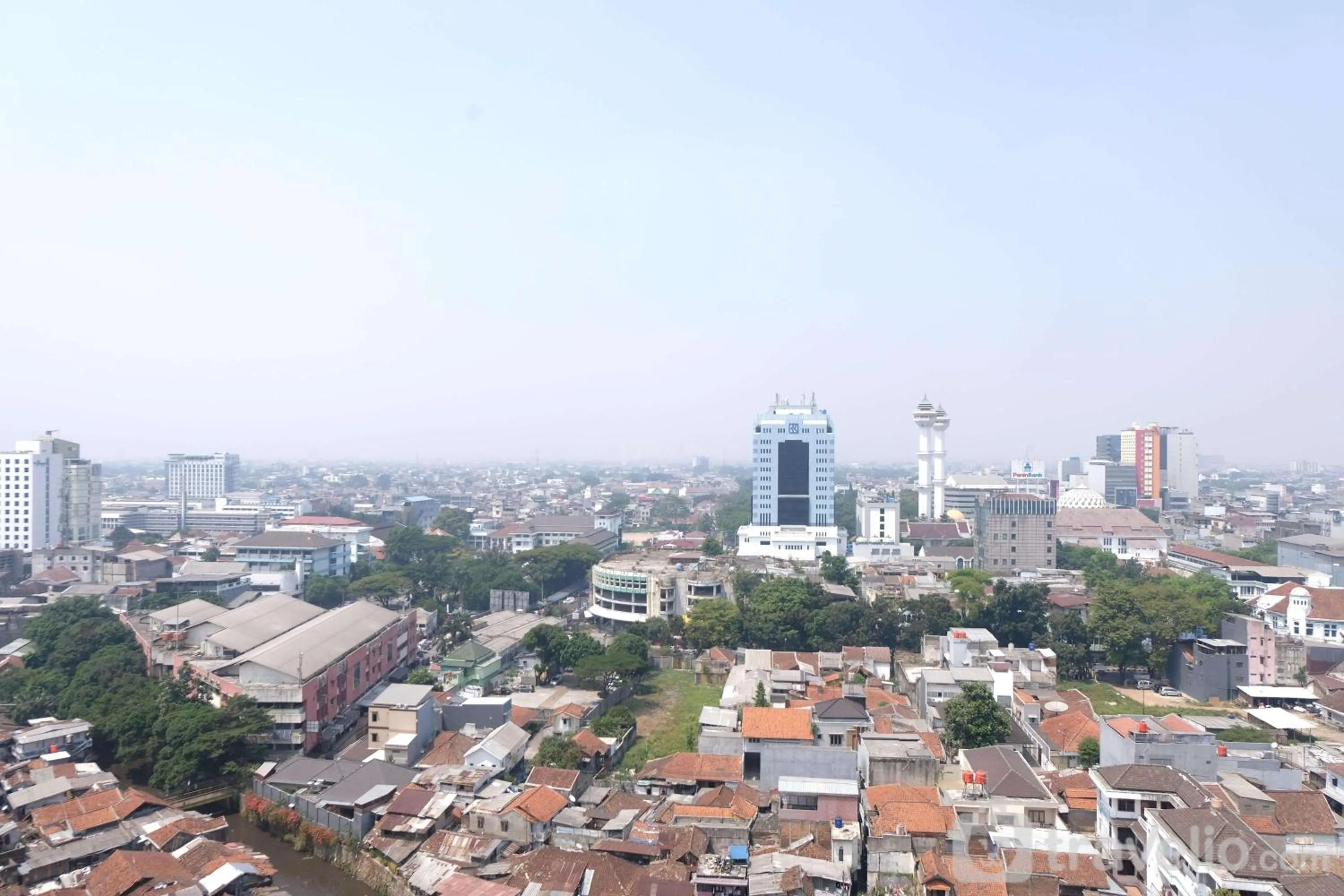 Property building in Strategic and Comfy 1BR at Braga City Walk Apartment By Travelio