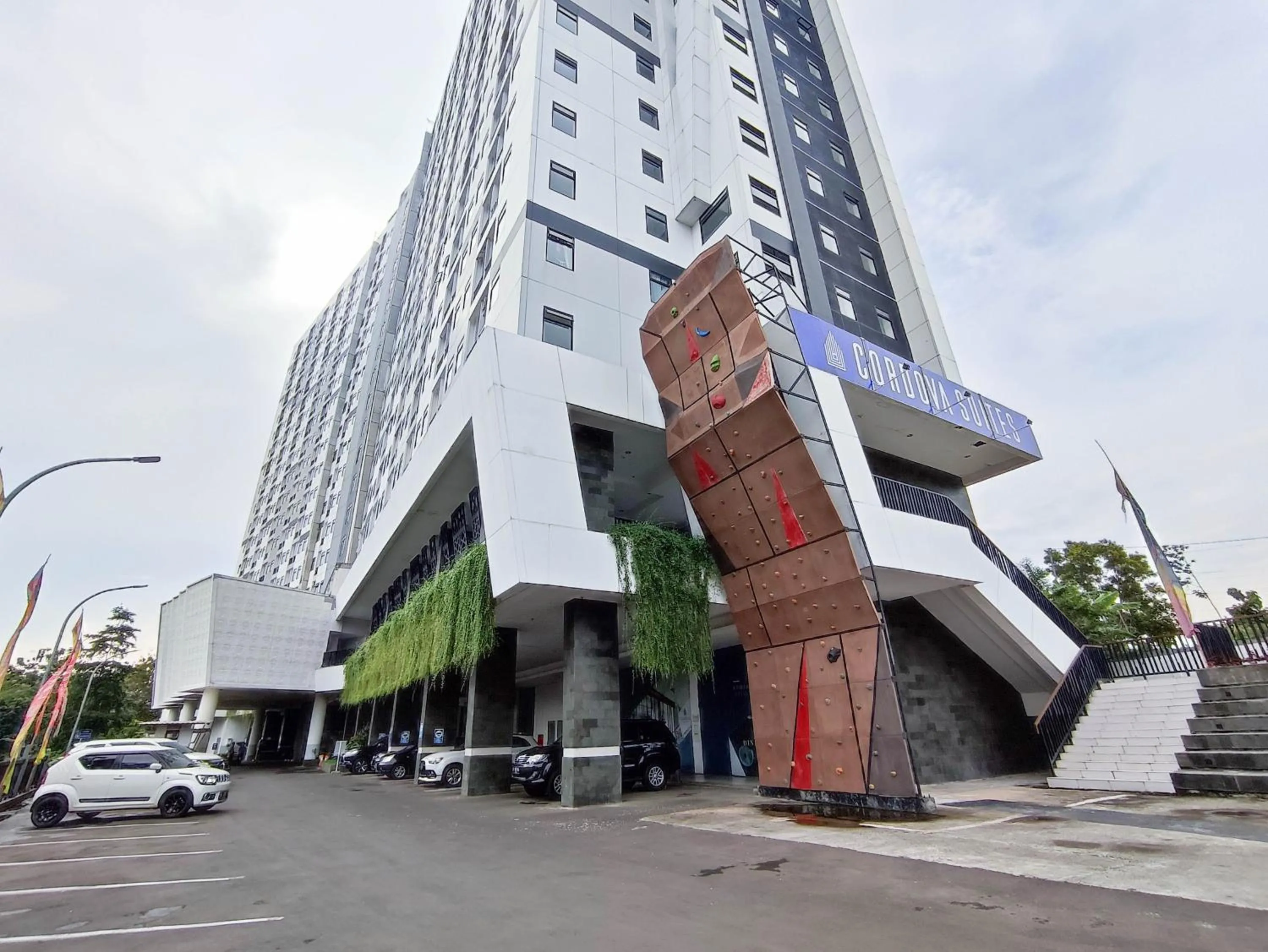 Property building in Cozy Stay Studio Cordova Edupartment Semarang Apartment By Travelio