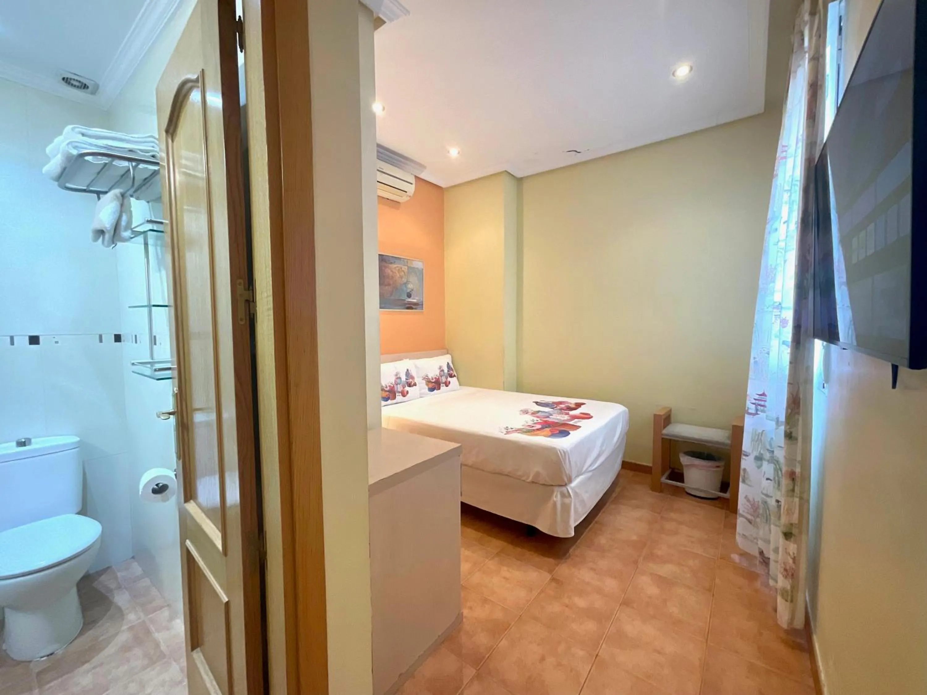 Other, Bed in Luz Madrid Rooms