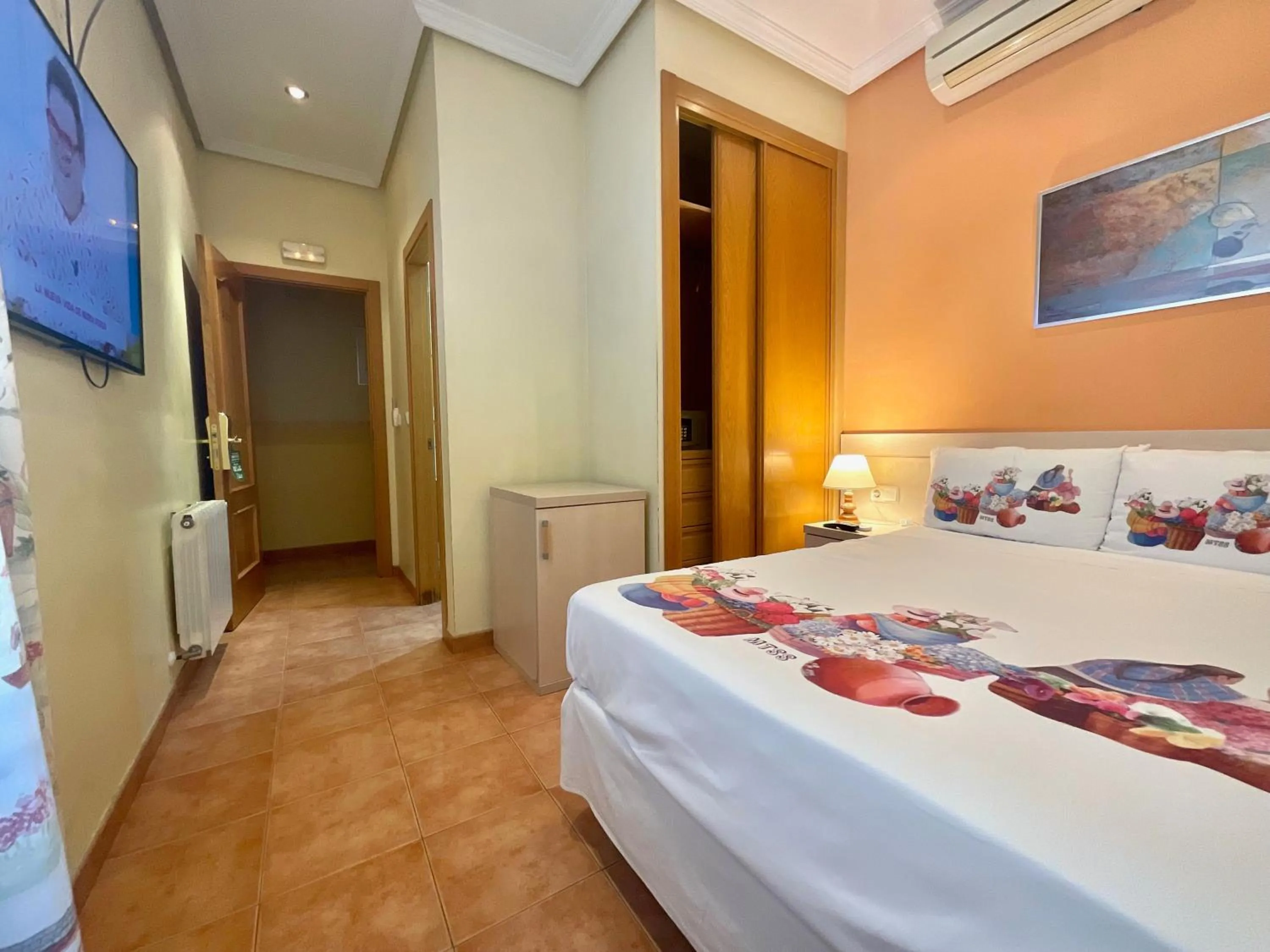 Bedroom, Bed in Luz Madrid Rooms