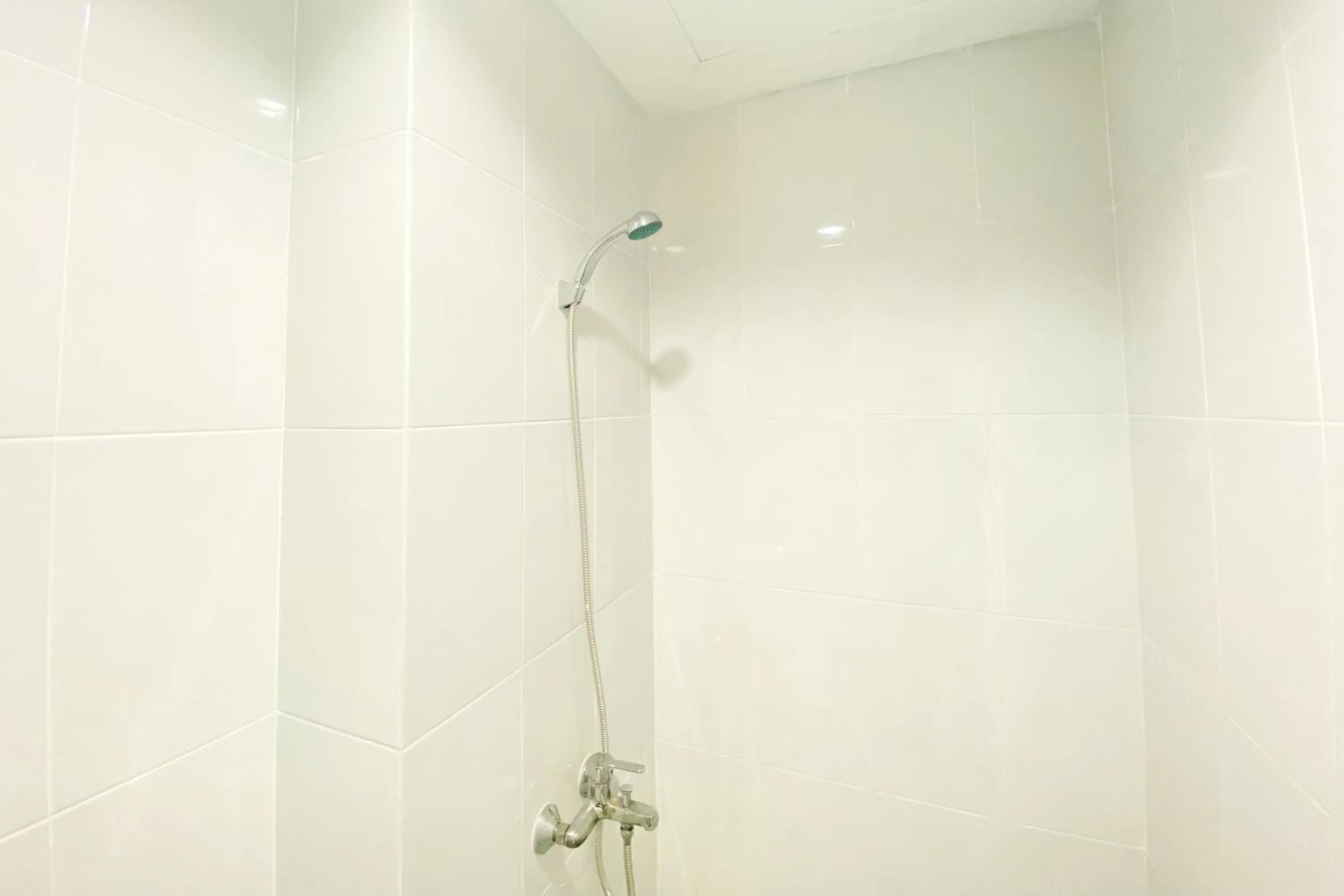 Comfort 1BR at Patraland Urbano Apartment By Travelio