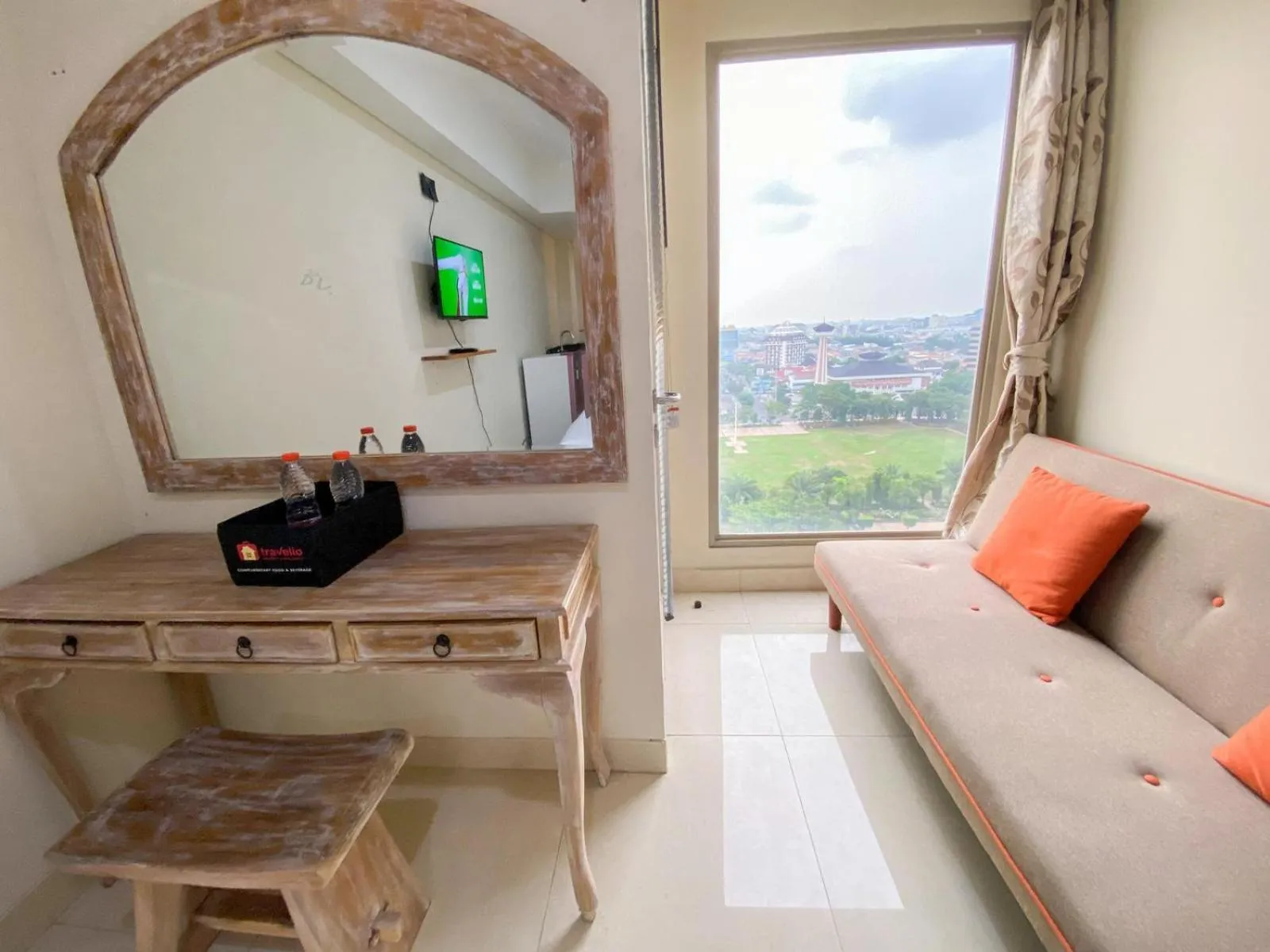 Good Deal Studio Apartment at Warhol (W/R) Residences By Travelio