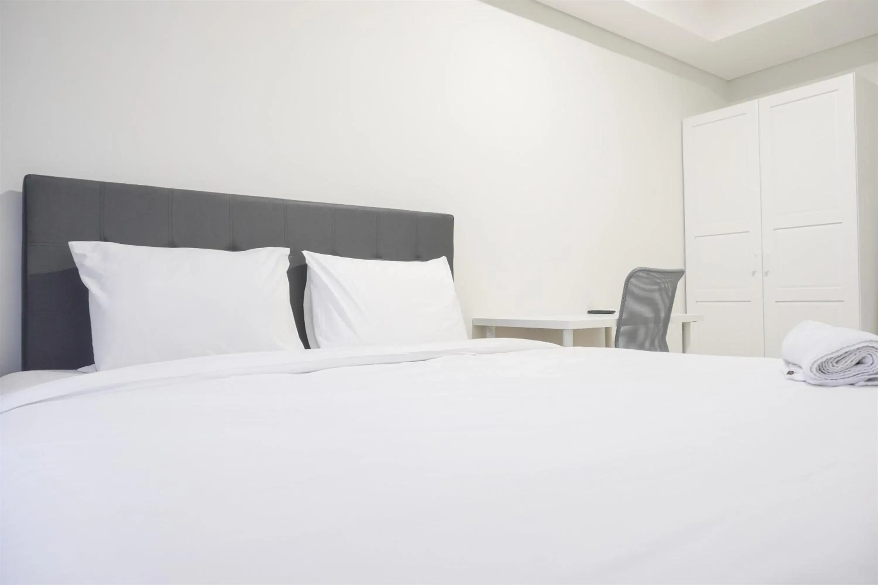 Fancy and Comfort 1BR at Gold Coast Apartment By Travelio Fancy and Comfort 1BR at Gold Coast Apartment By Travelio