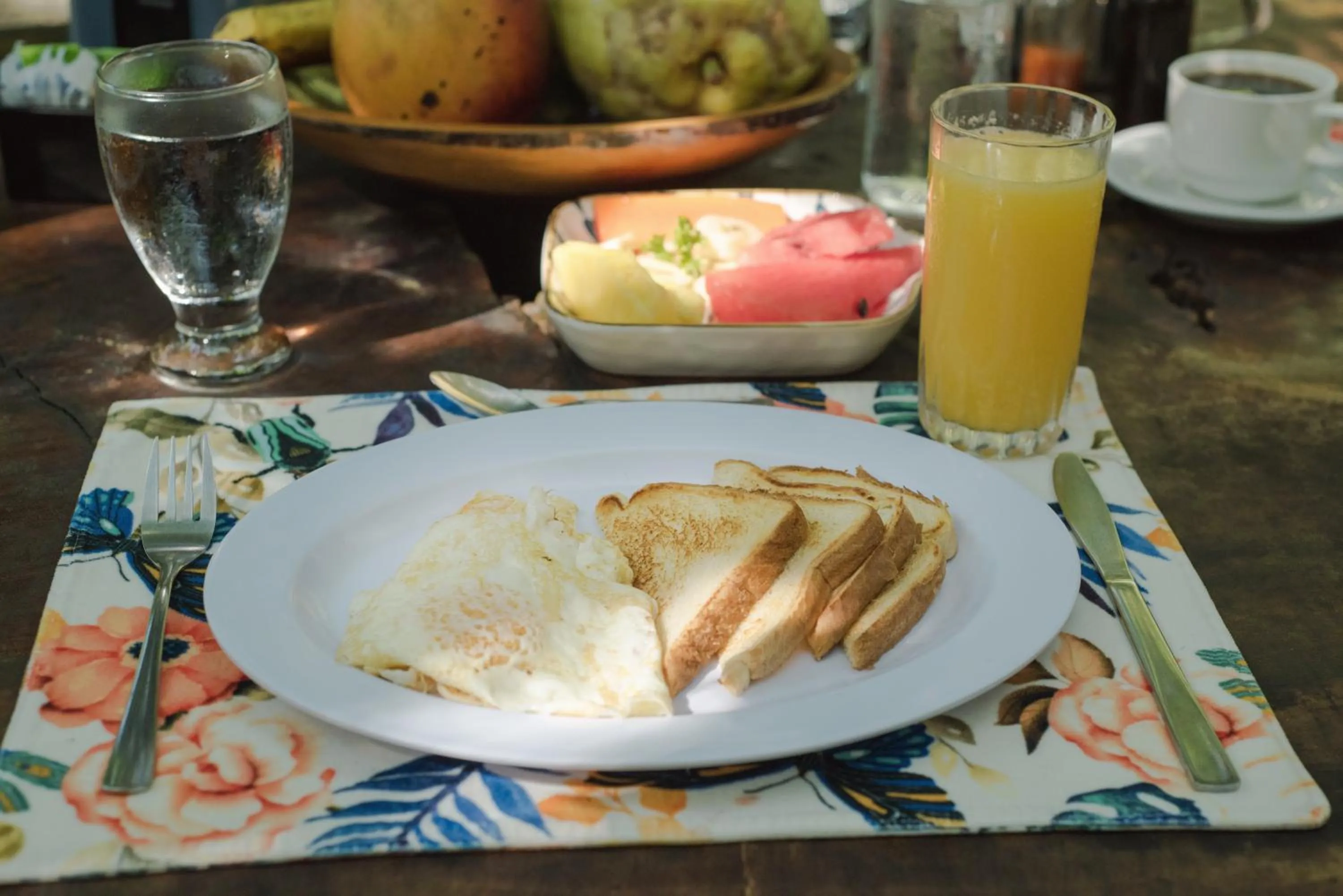 Breakfast in Fortuna Retreat