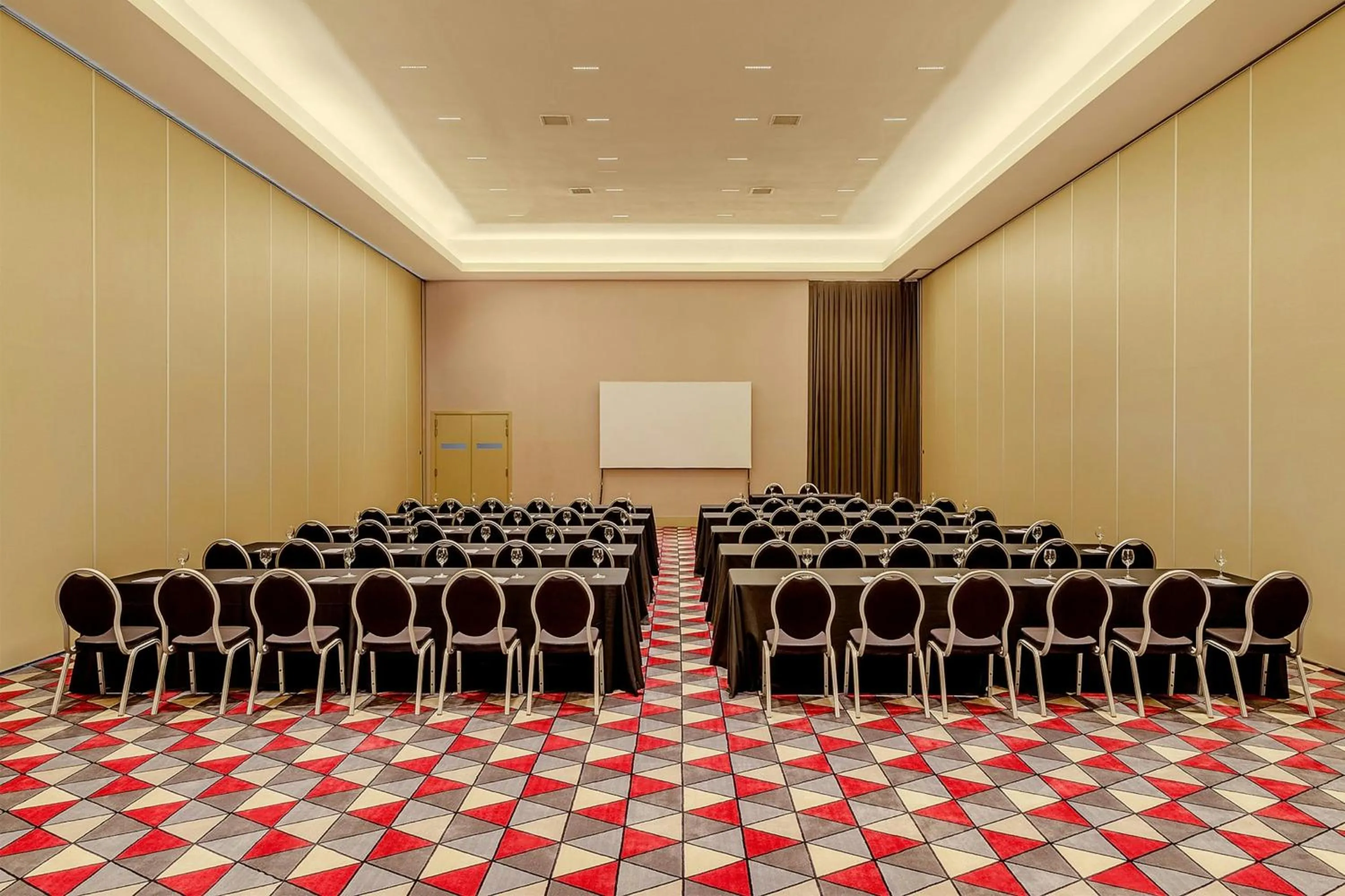 Meeting/conference room in Sheraton Buenos Aires Greenville Polo & Resort