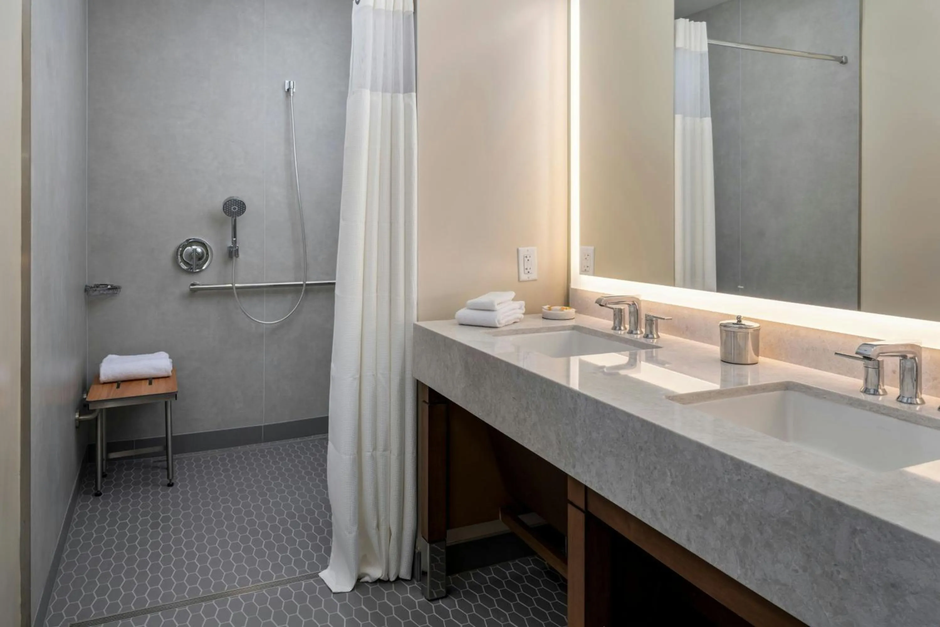 Bathroom in Marriott Vacation Club, Waikiki