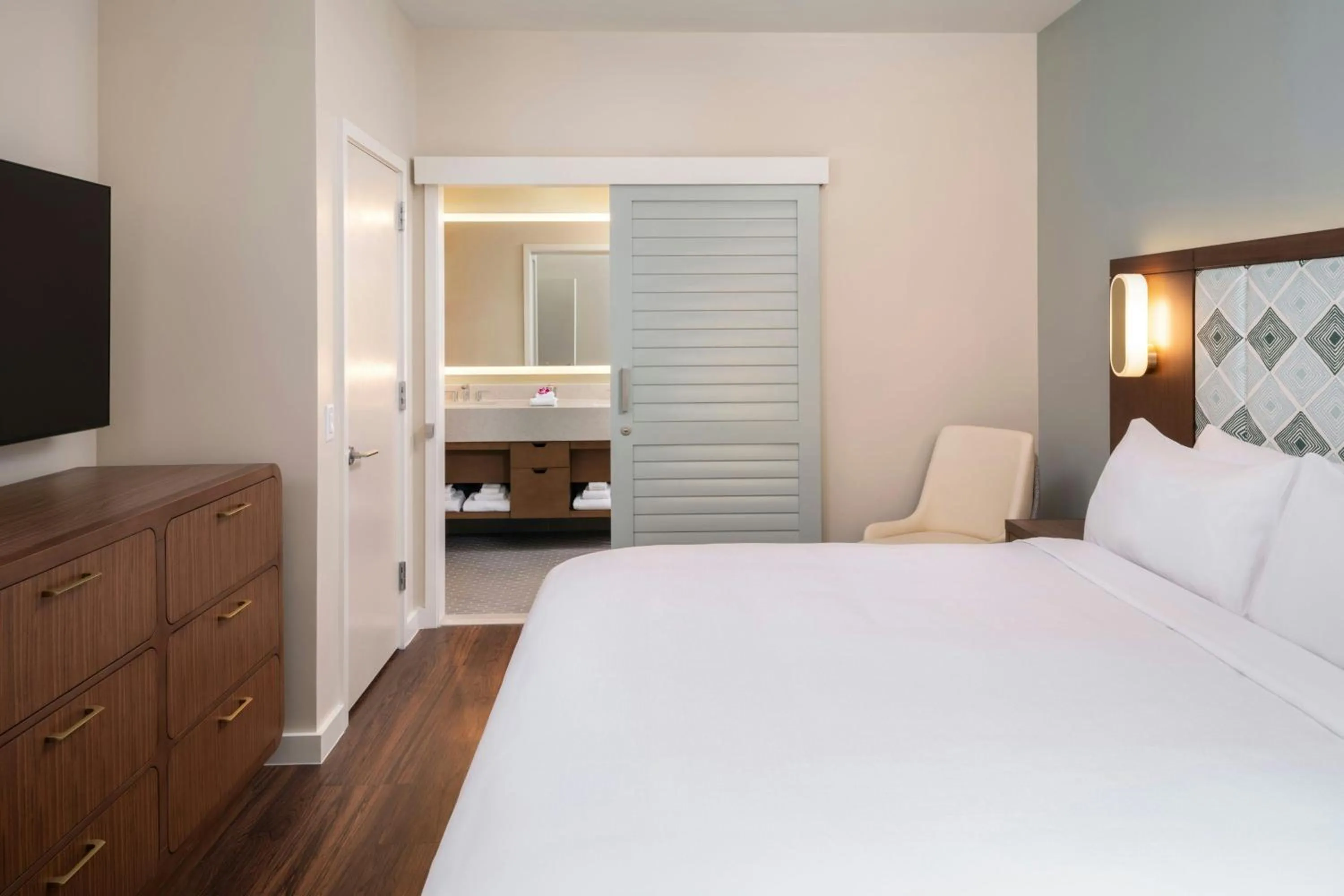 Bedroom, Bed in Marriott Vacation Club, Waikiki