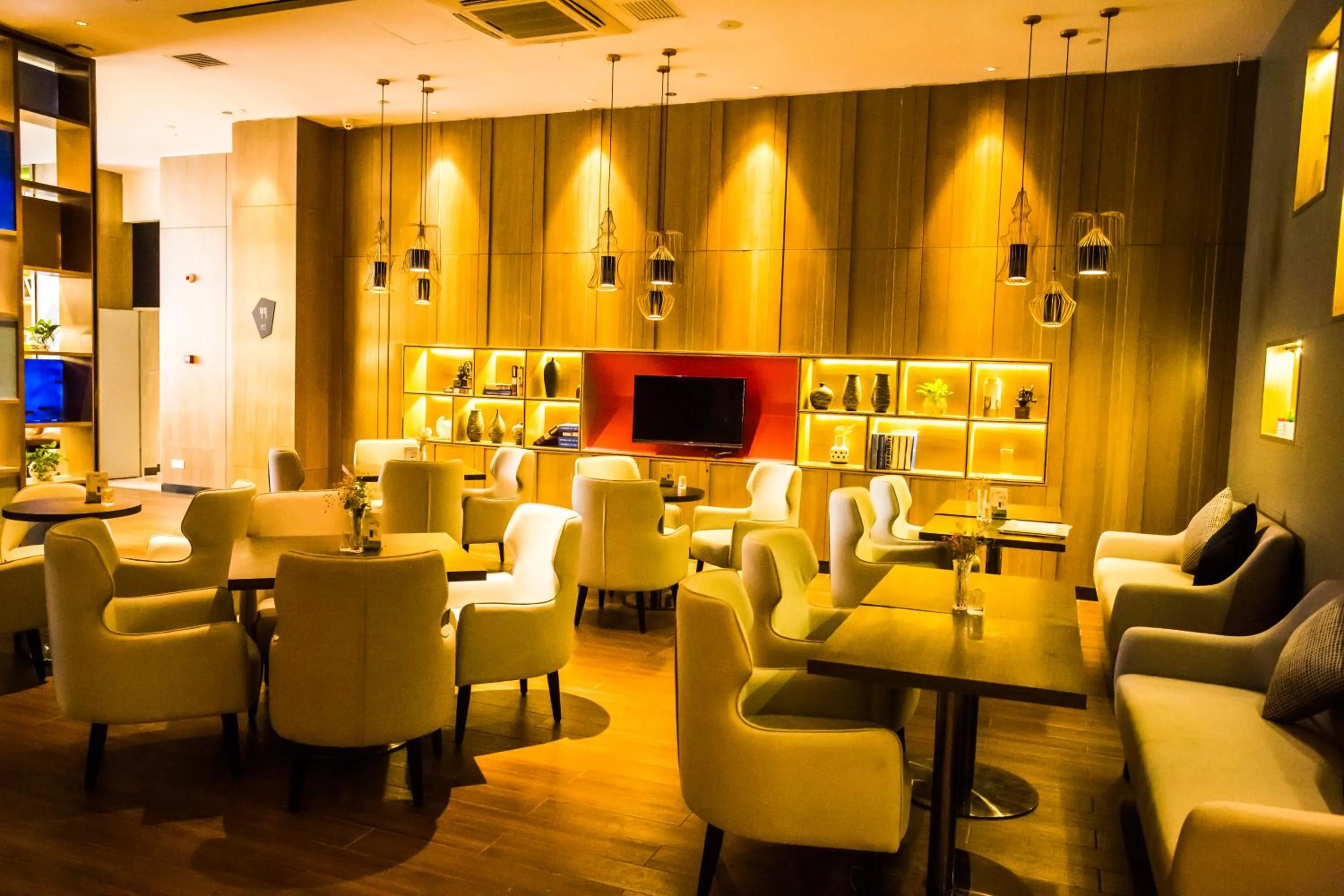 Breakfast in Echarm Hotel - Jingmen Yintai City Jingchu Institute of Technology