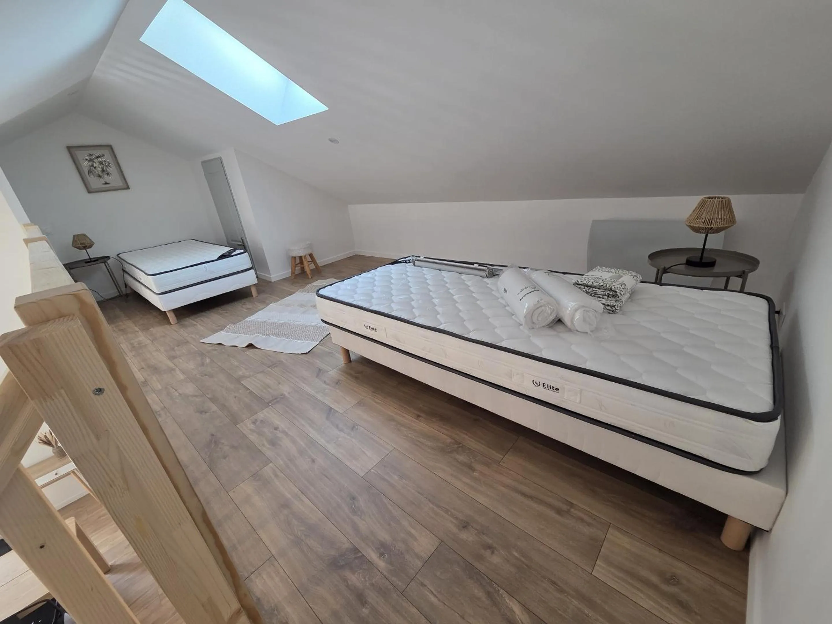 Bedroom, Bed in Au son de l'eau