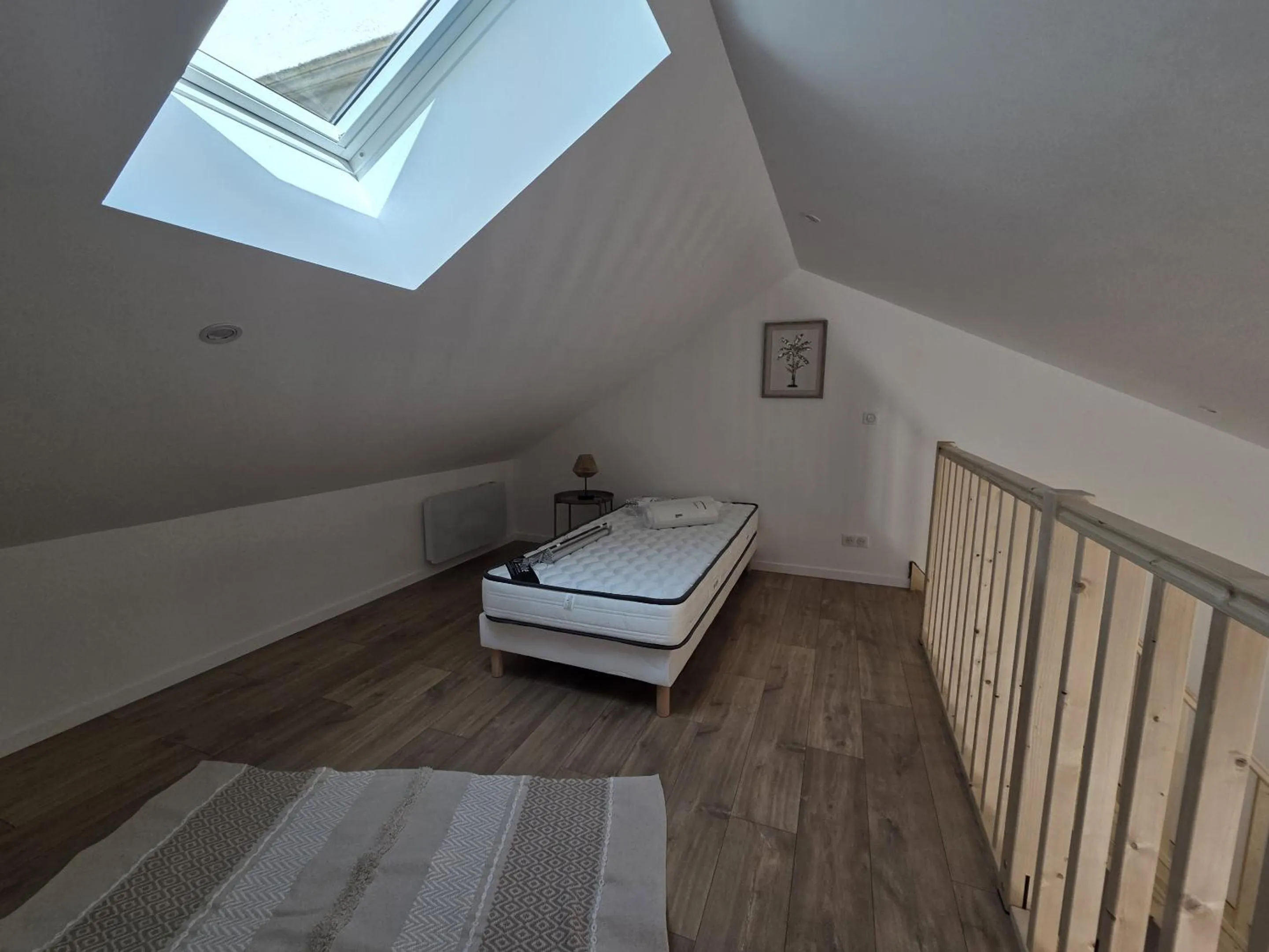 Bedroom, Bed in Au son de l'eau