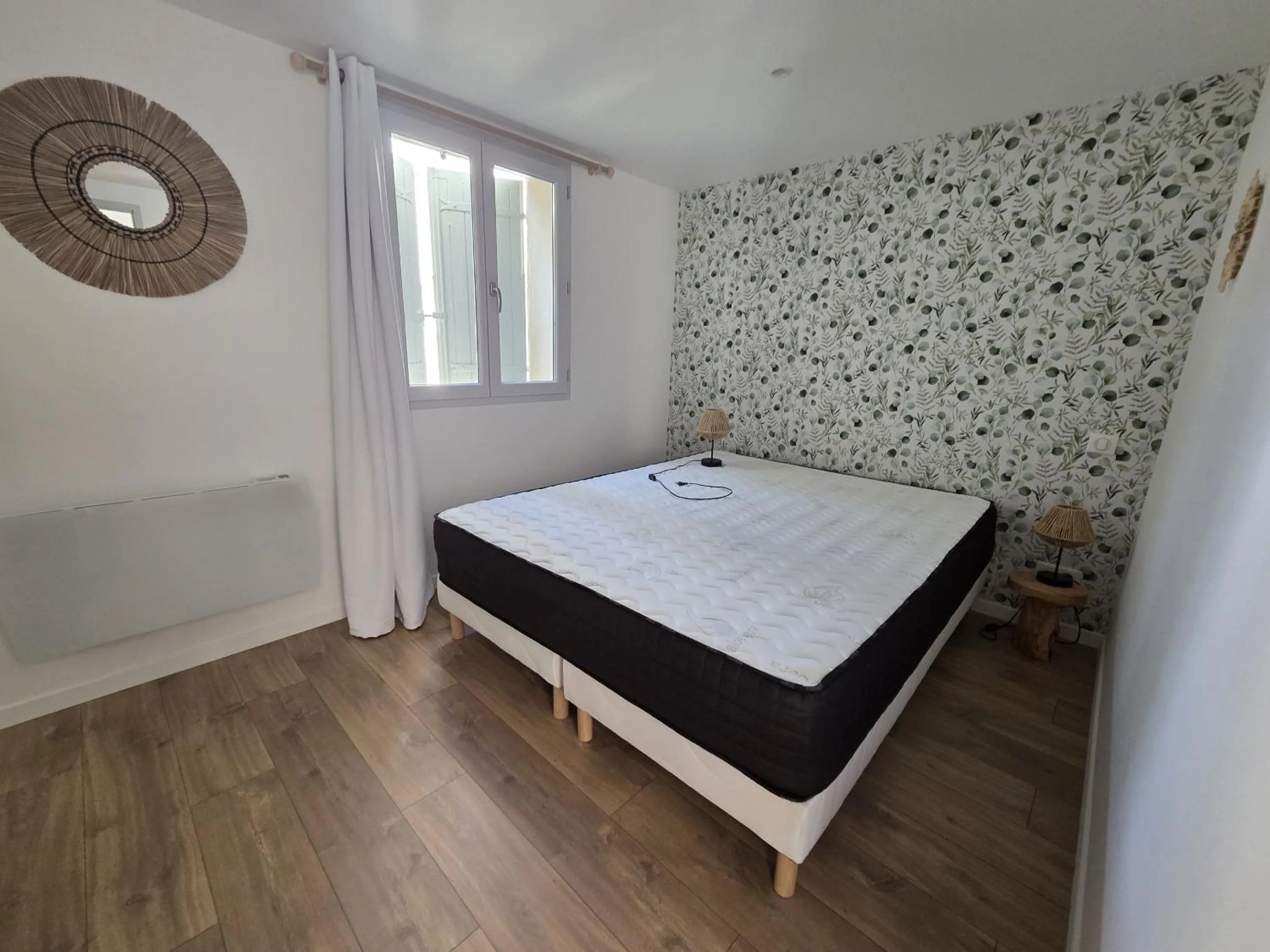 Bedroom, Bed in Au son de l'eau