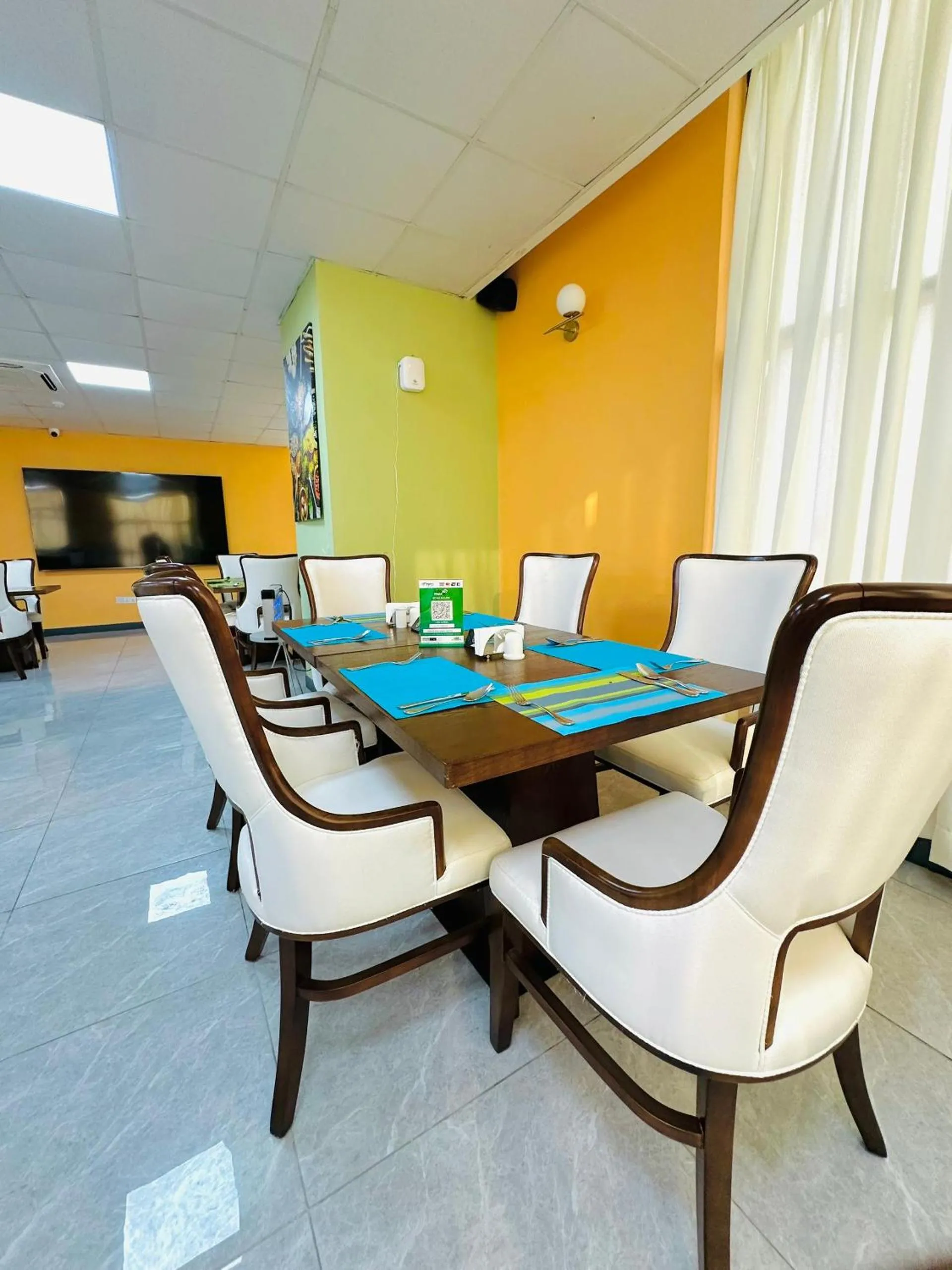 Restaurant/places to eat in KIJICHI GATEWAY Hotel