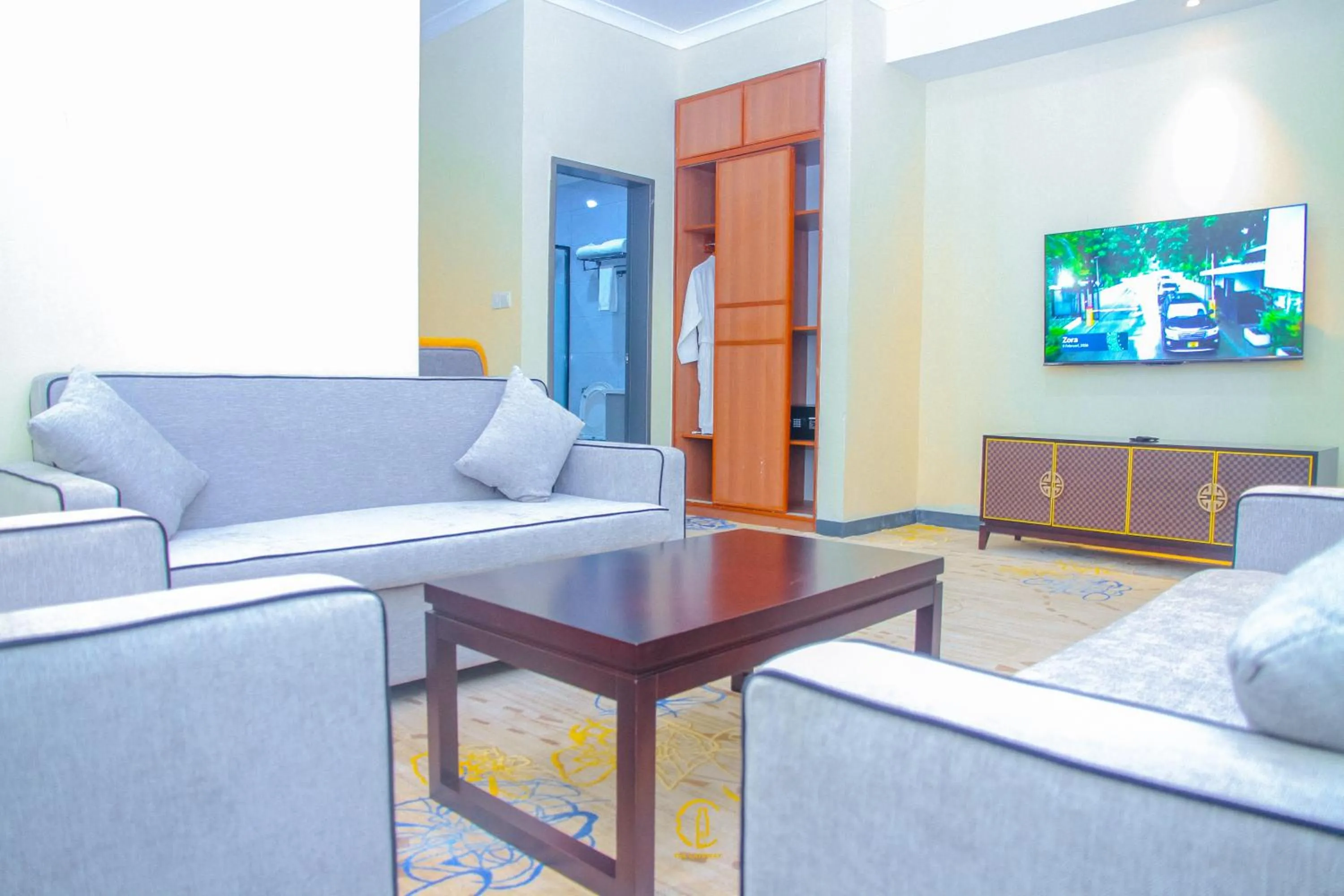 Communal lounge/ TV room in KIJICHI GATEWAY Hotel