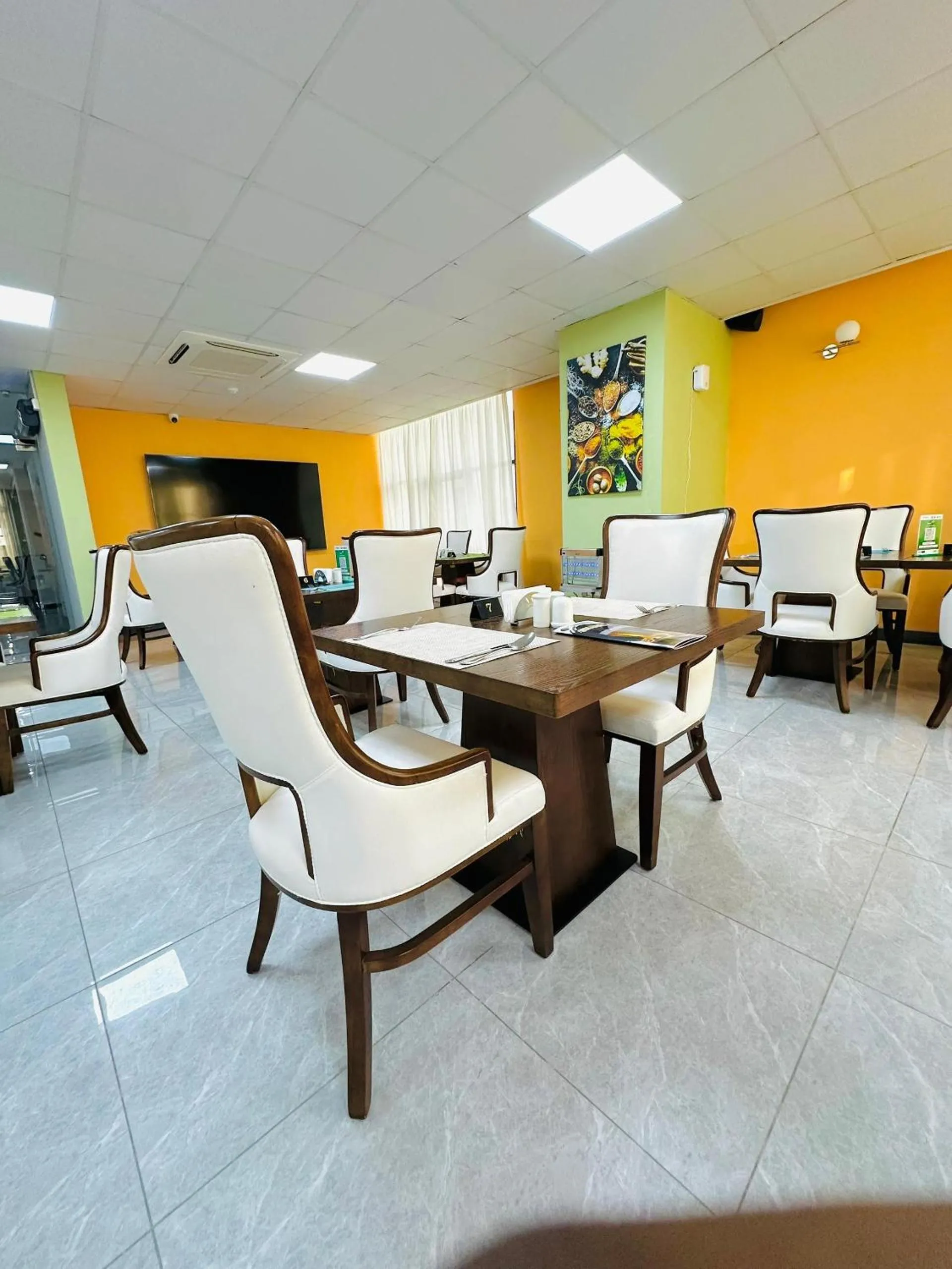 Restaurant/places to eat in KIJICHI GATEWAY Hotel