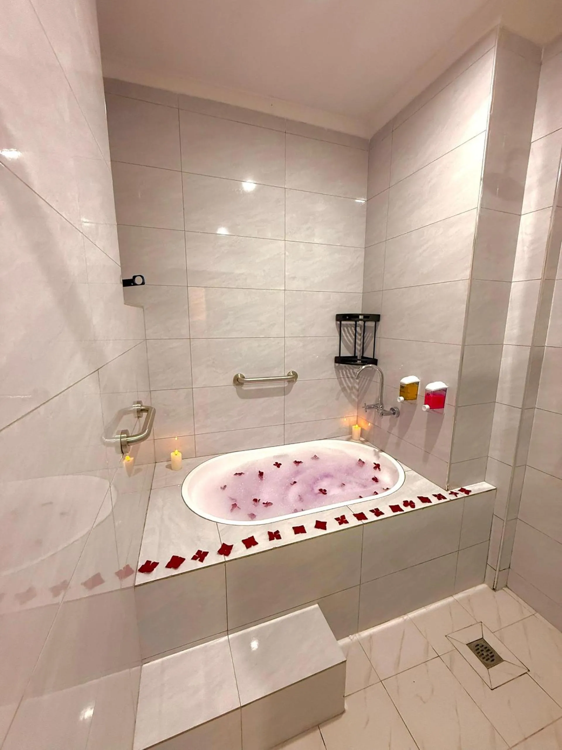 Shower in KIJICHI GATEWAY Hotel