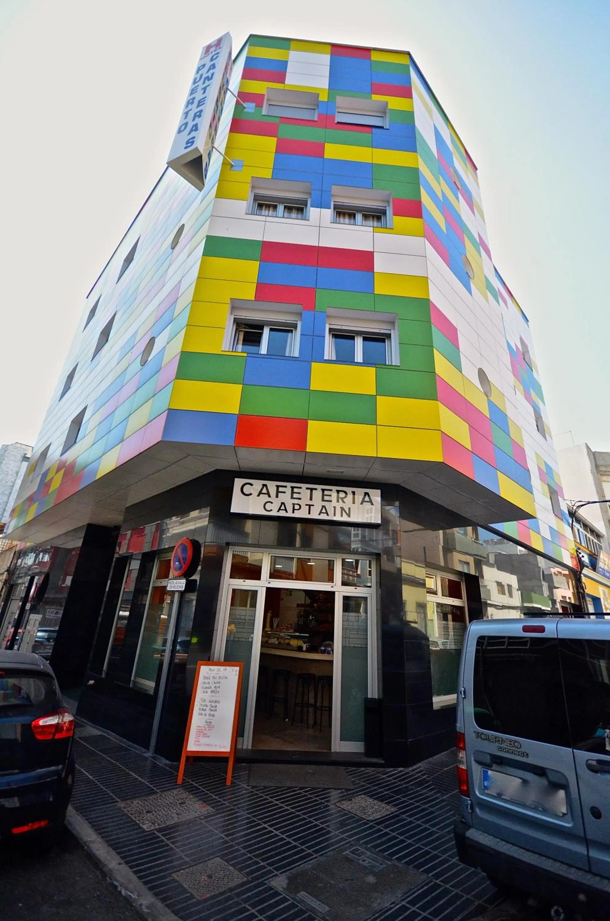 Facade/entrance in Hotel Puerto Canteras