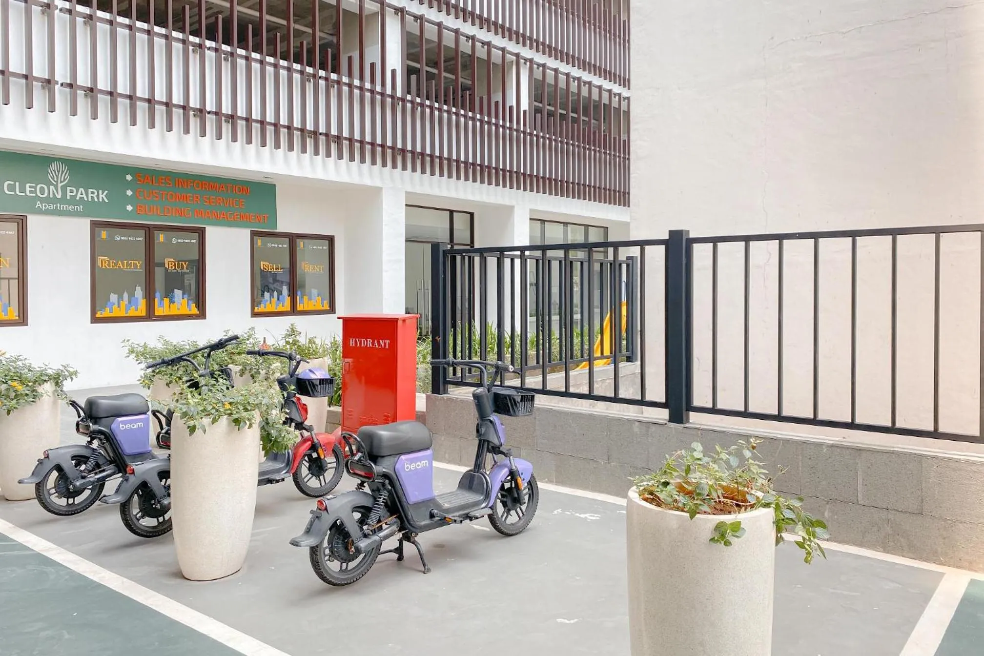 Spacious and Homey Studio at Cleon Park Apartment By Travelio