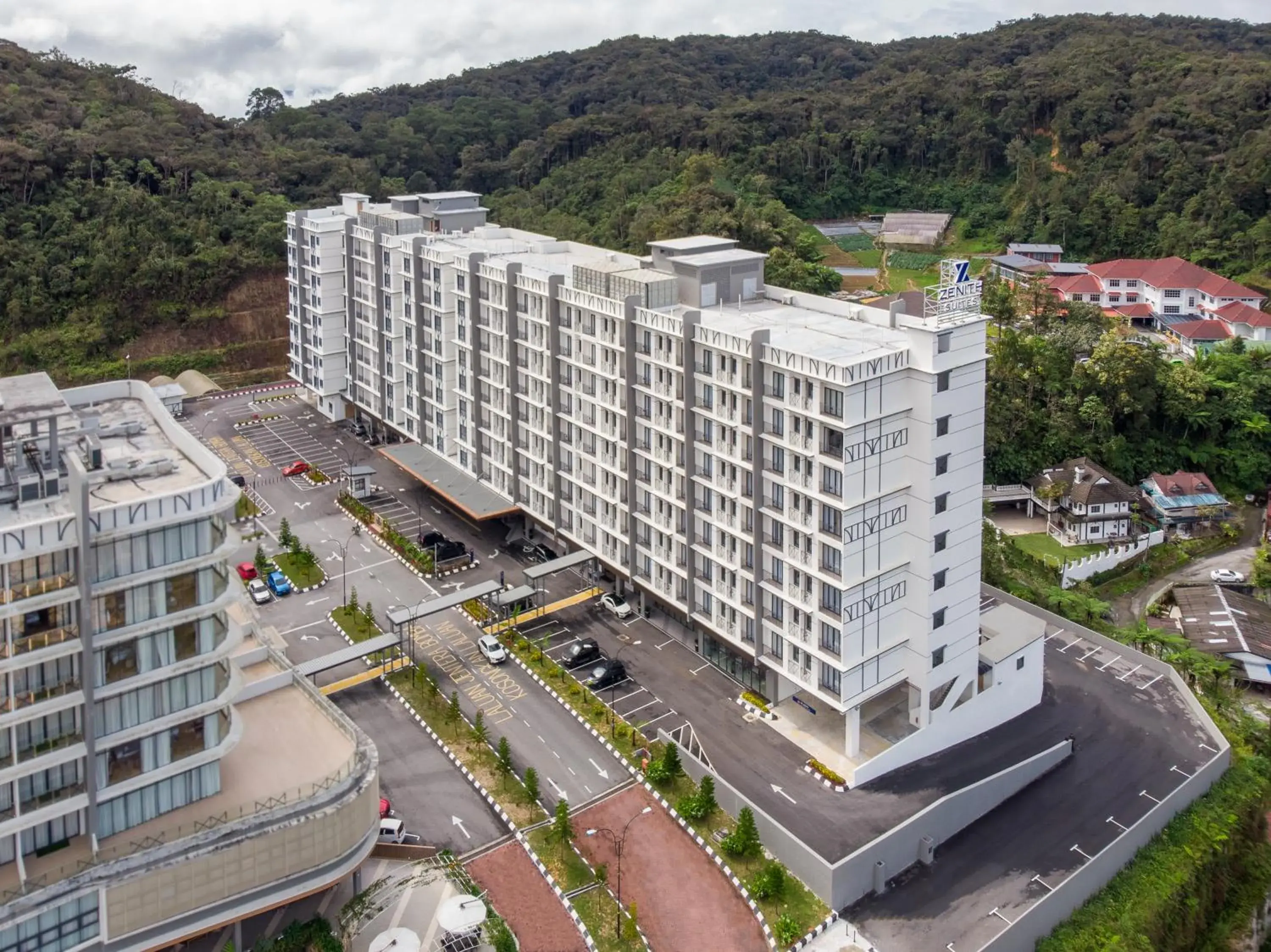 Property building in Zenith Suites Cameron Property building in Zenith Suites Cameron