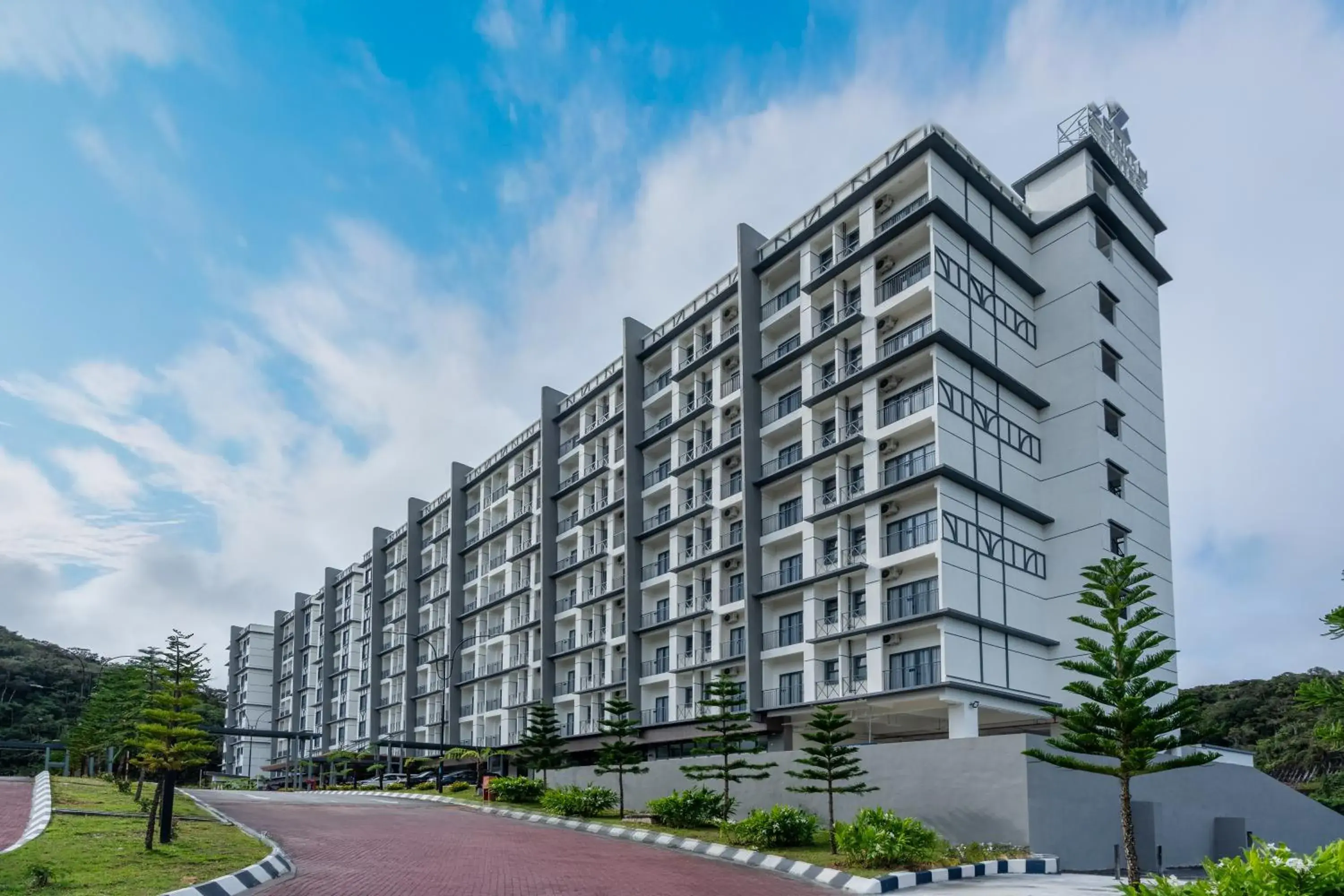 Property building in Zenith Suites Cameron Property building in Zenith Suites Cameron