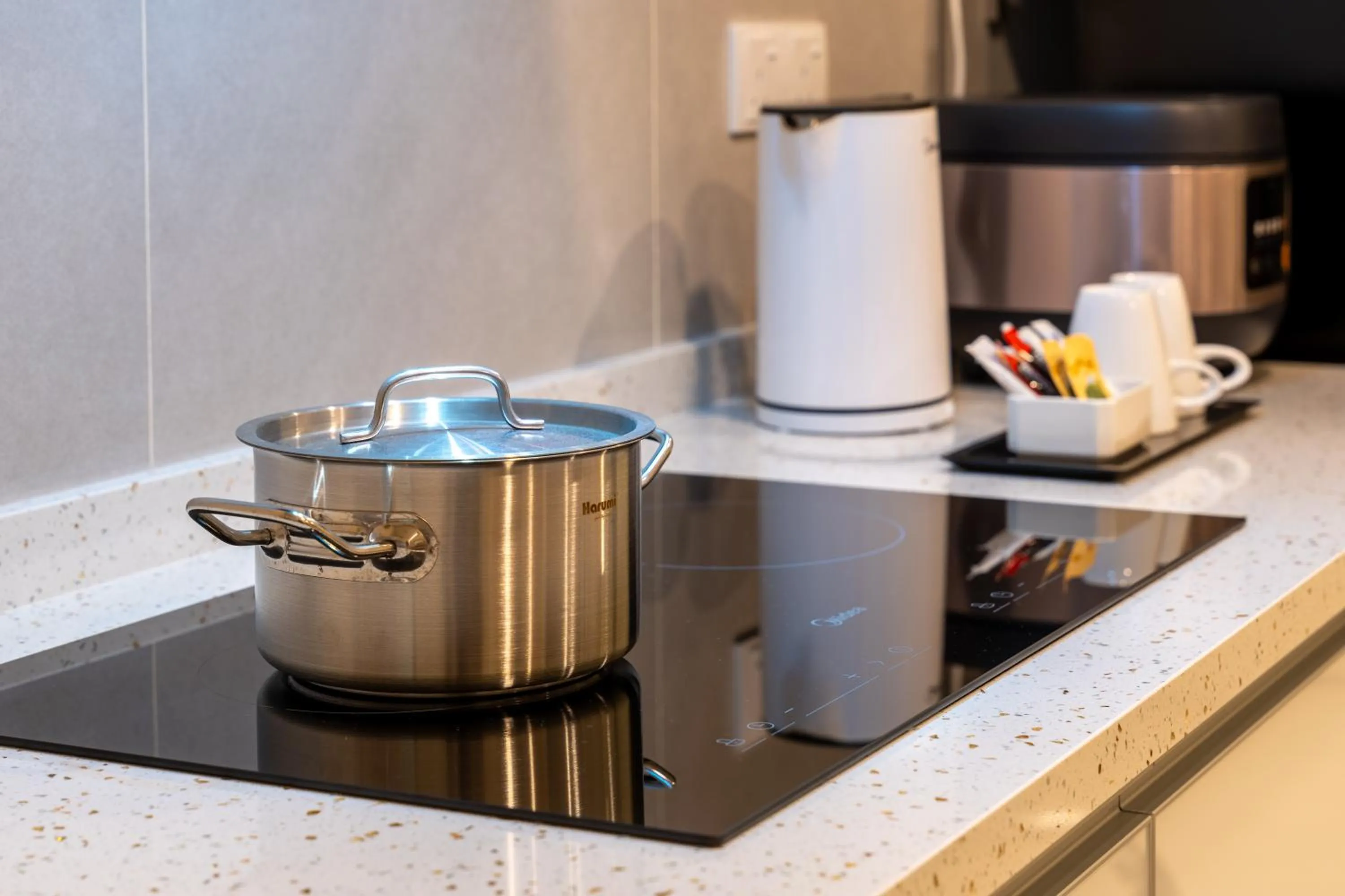 Kitchen or kitchenette in Zenith Suites Cameron