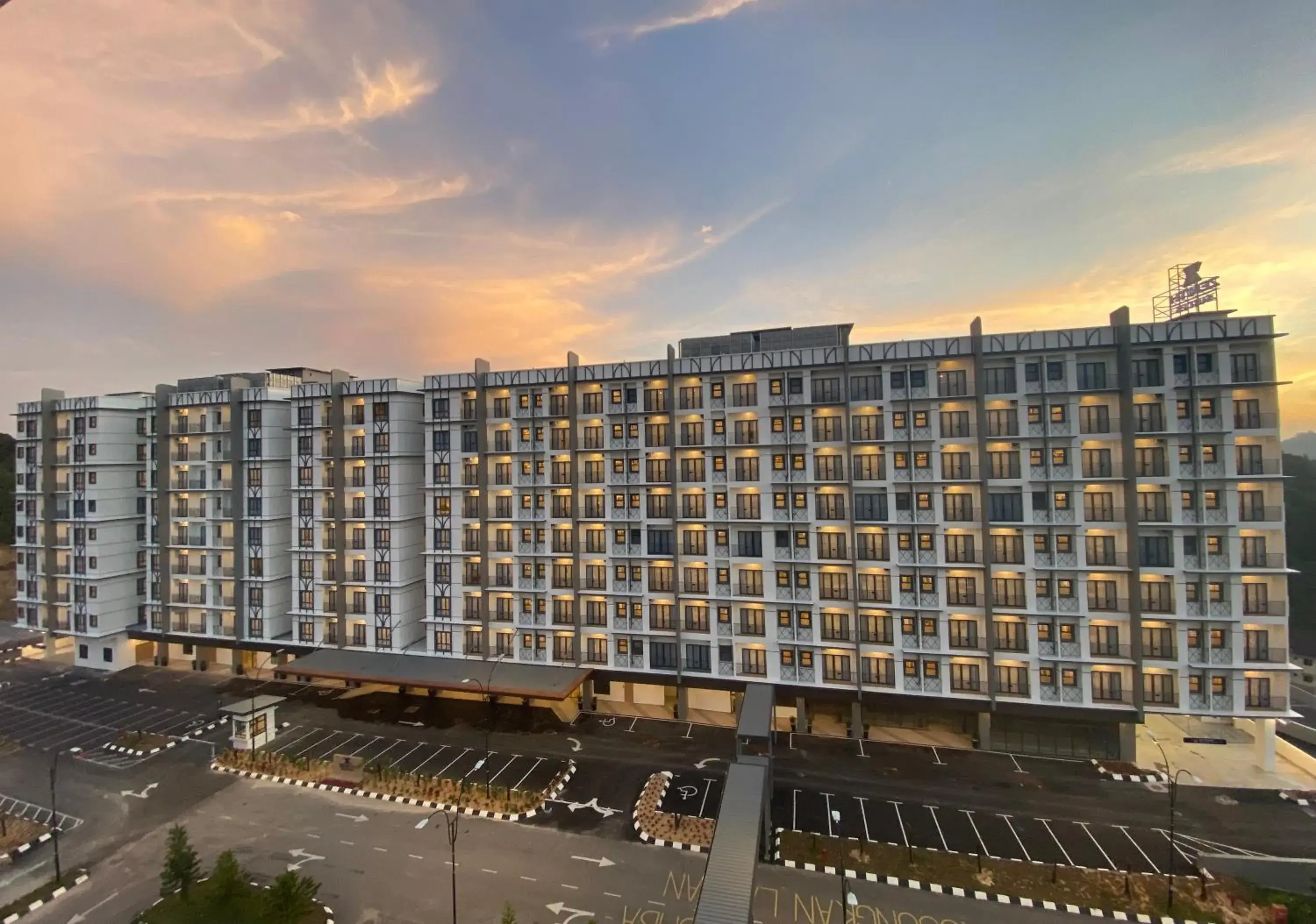 Property building in Zenith Suites Cameron Property building in Zenith Suites Cameron