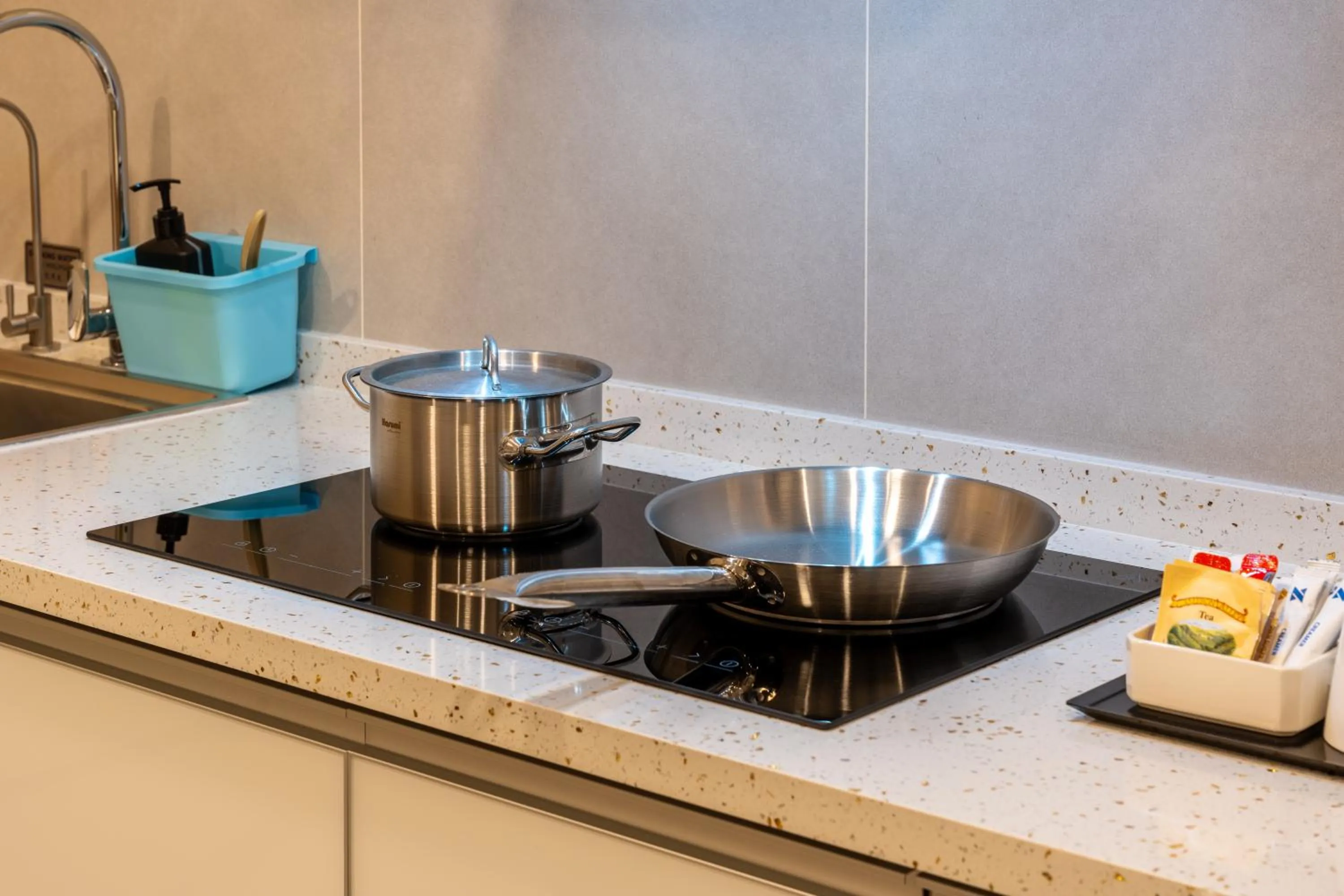 Kitchen or kitchenette in Zenith Suites Cameron