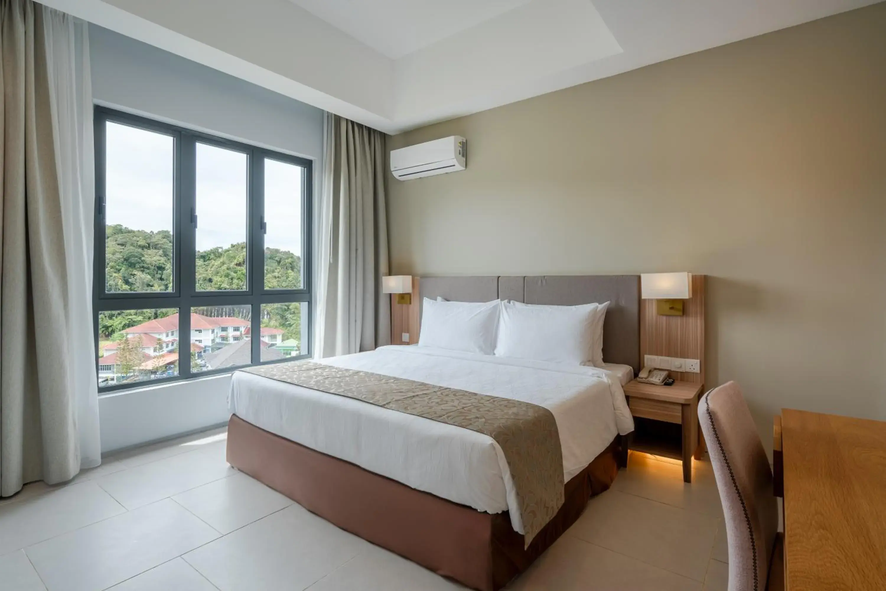 Three-Bedroom Family Residence in Zenith Suites Cameron Three-Bedroom Family Residence in Zenith Suites Cameron