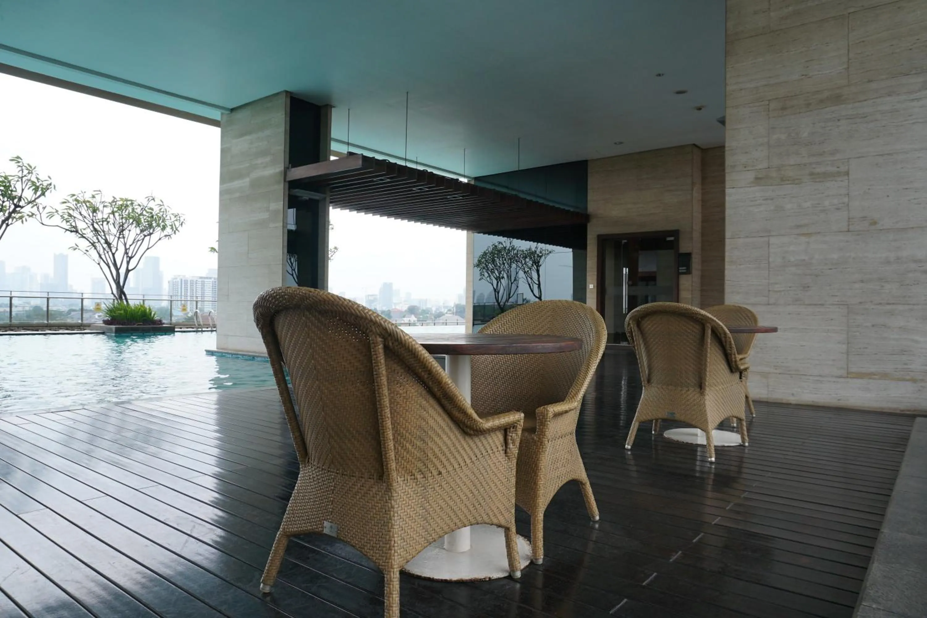 Exclusive and Comfy Studio Kemang Mansion Apartment By Travelio