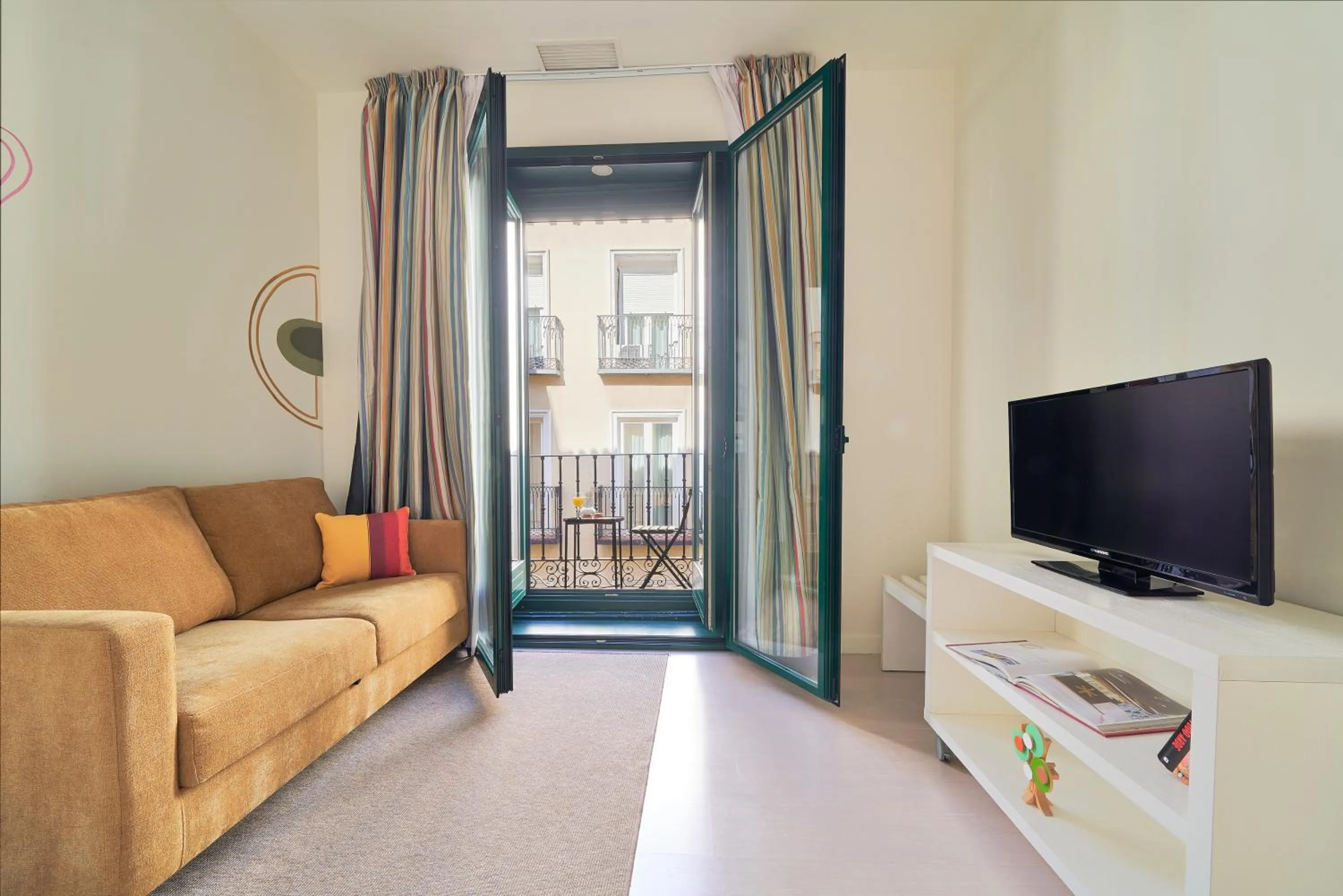 TV and multimedia in Blume Cruz Suites