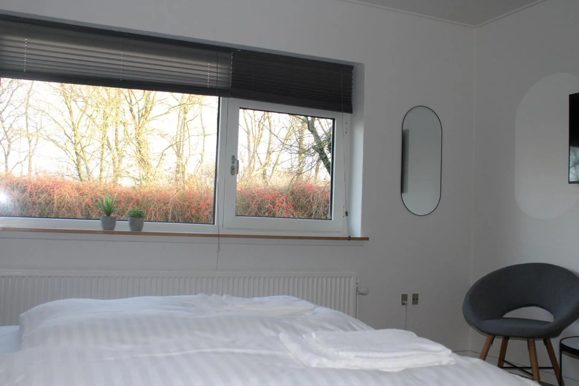 View (from property/room), Bed in Hotel Traneparken