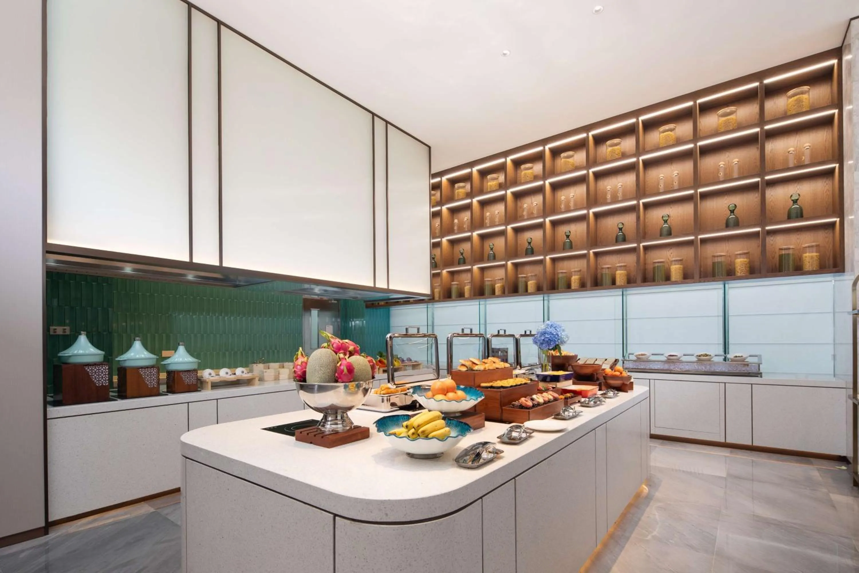 Restaurant/places to eat in Hilton Garden Inn Beihai Jiafu