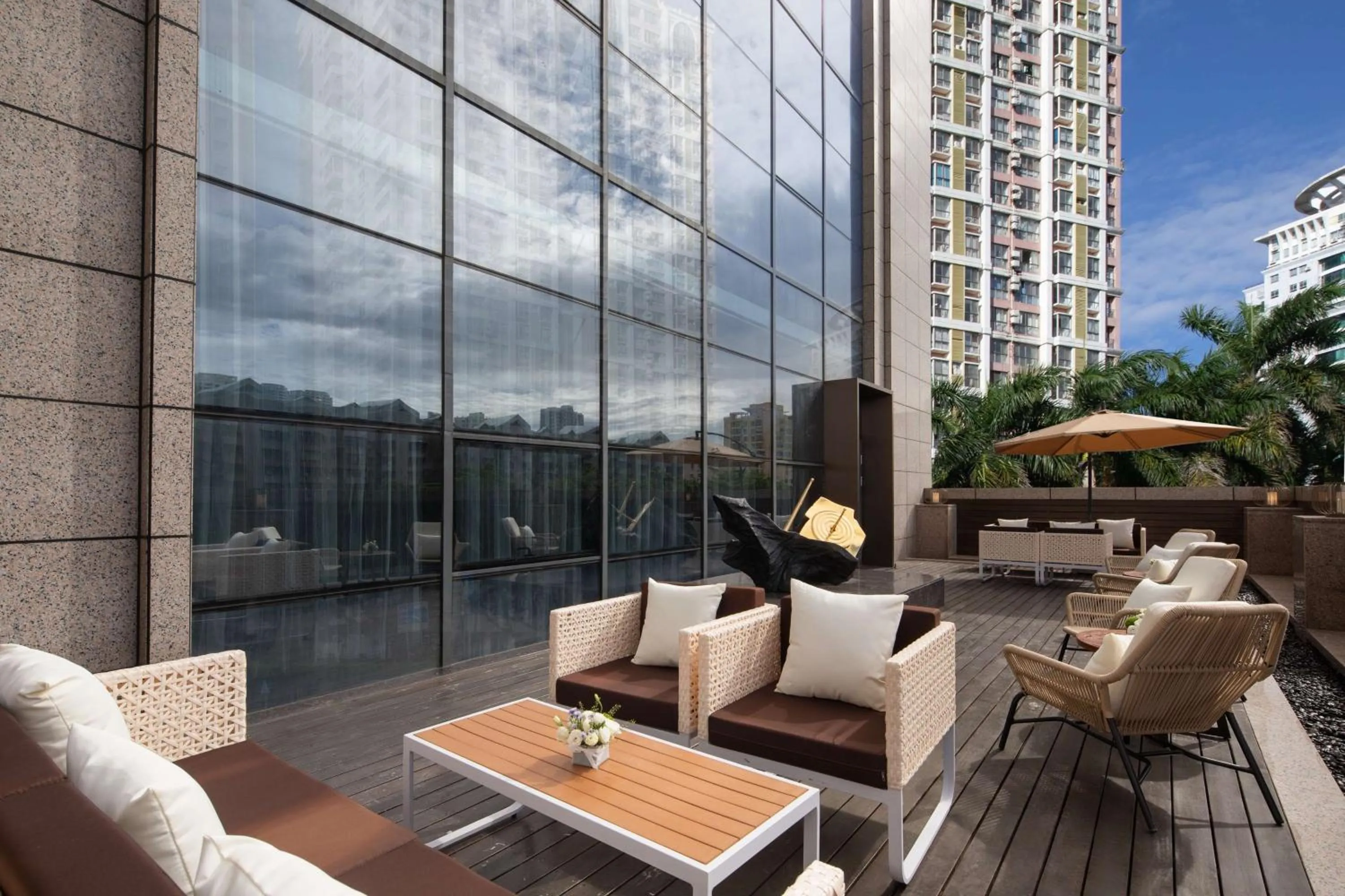 Patio in Hilton Garden Inn Beihai Jiafu