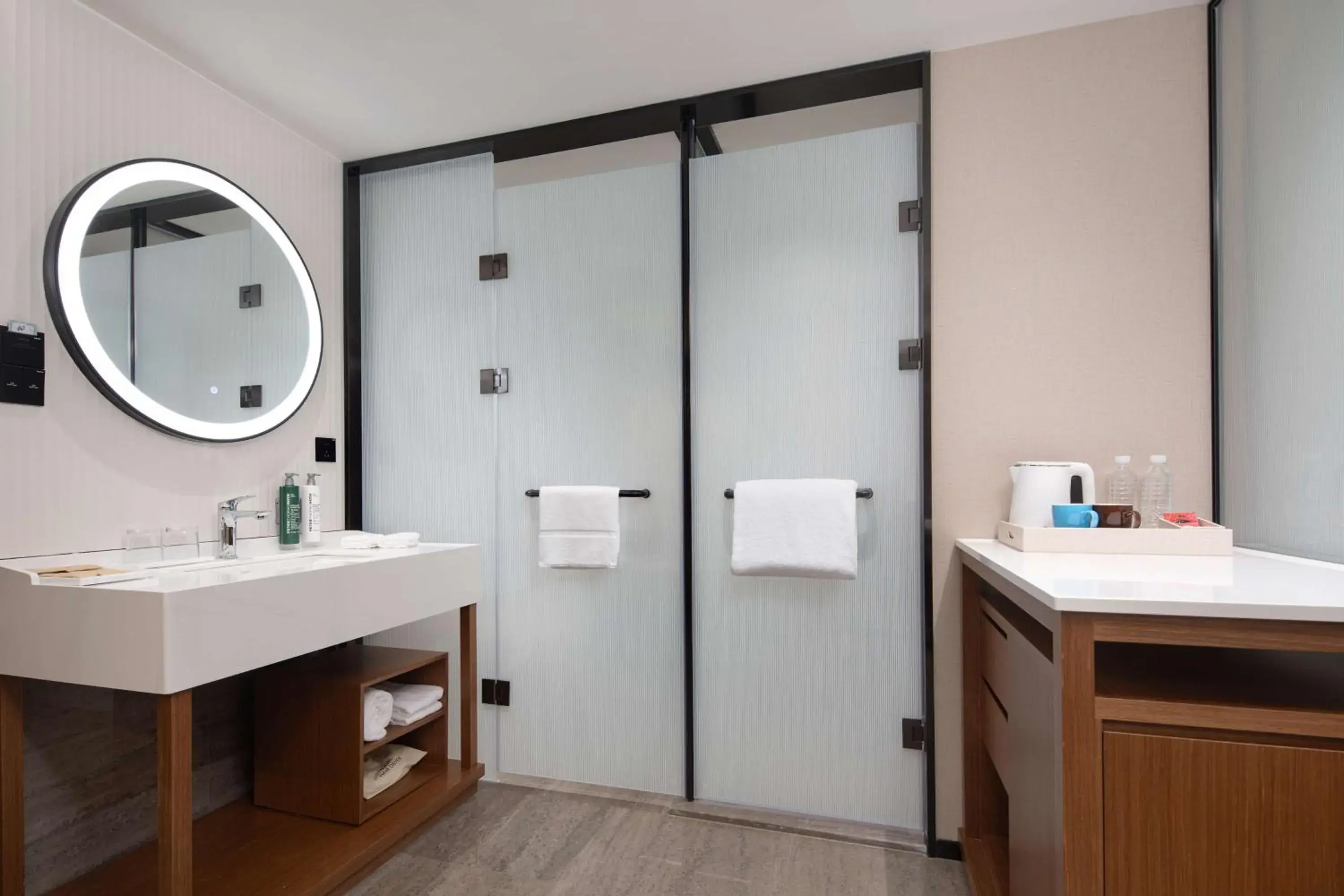 Bathroom in Hilton Garden Inn Beihai Jiafu Bathroom in Hilton Garden Inn Beihai Jiafu
