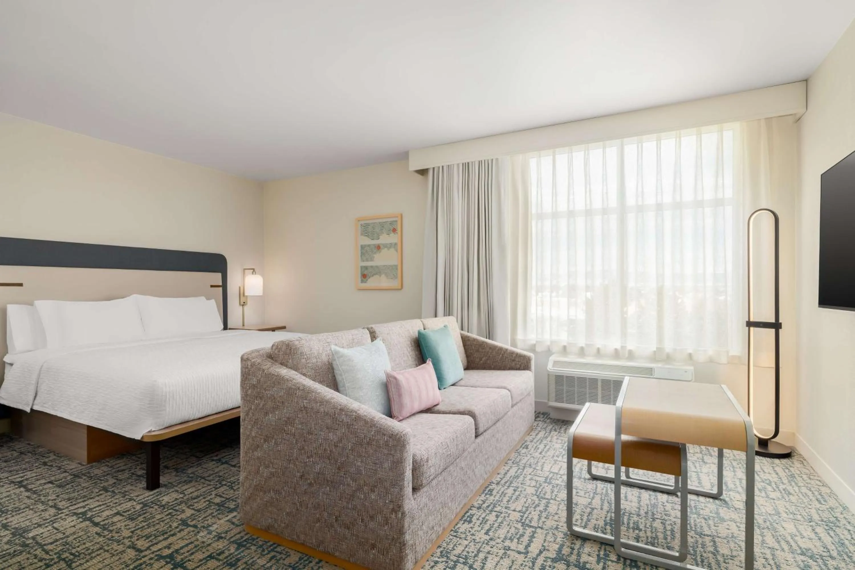 Living room, Bed in Homewood Suites By Hilton Thornton Denver