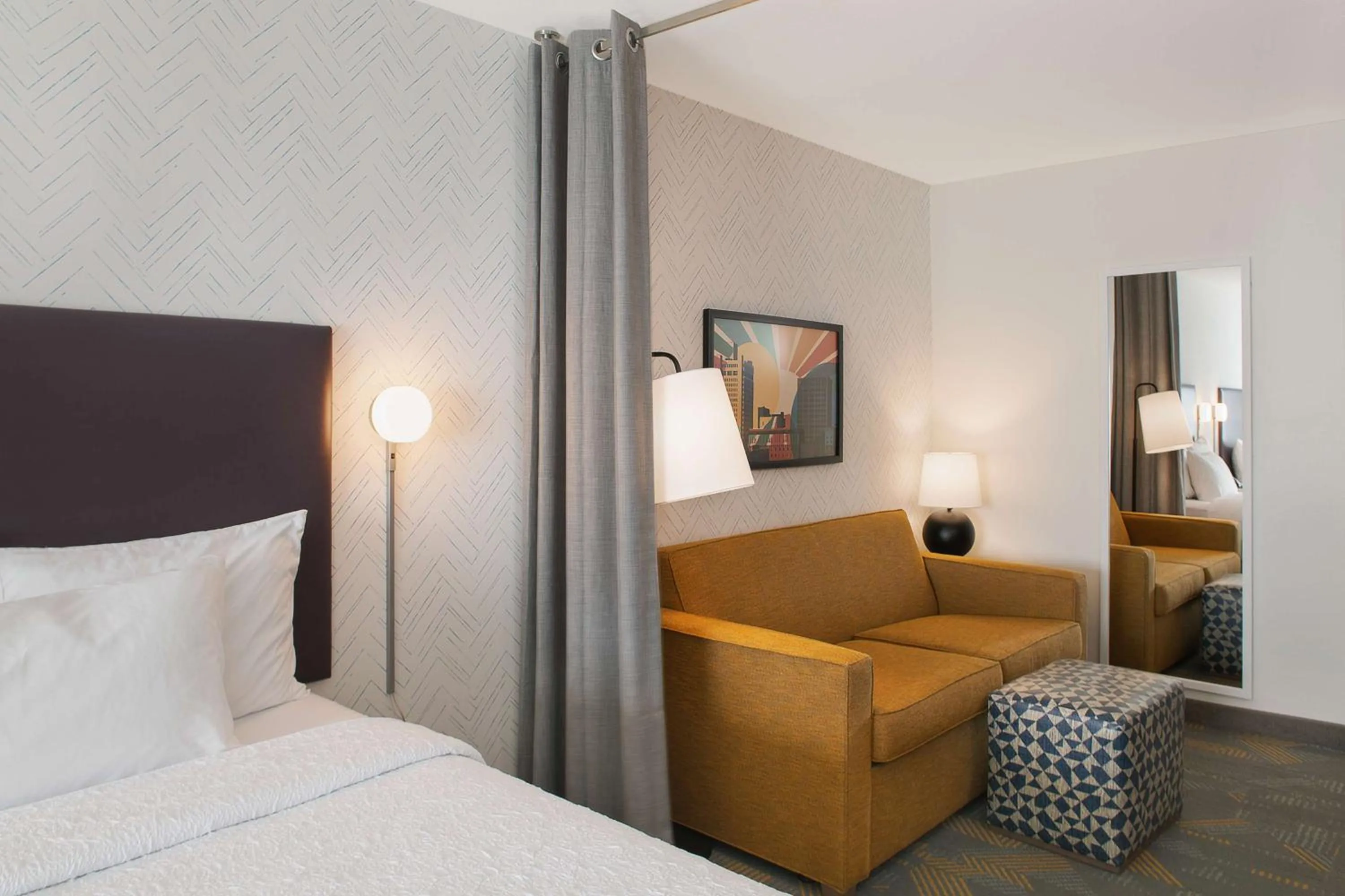 Living room, Bed in Home2 Suites By Hilton Little Rock Midtown Medical Center