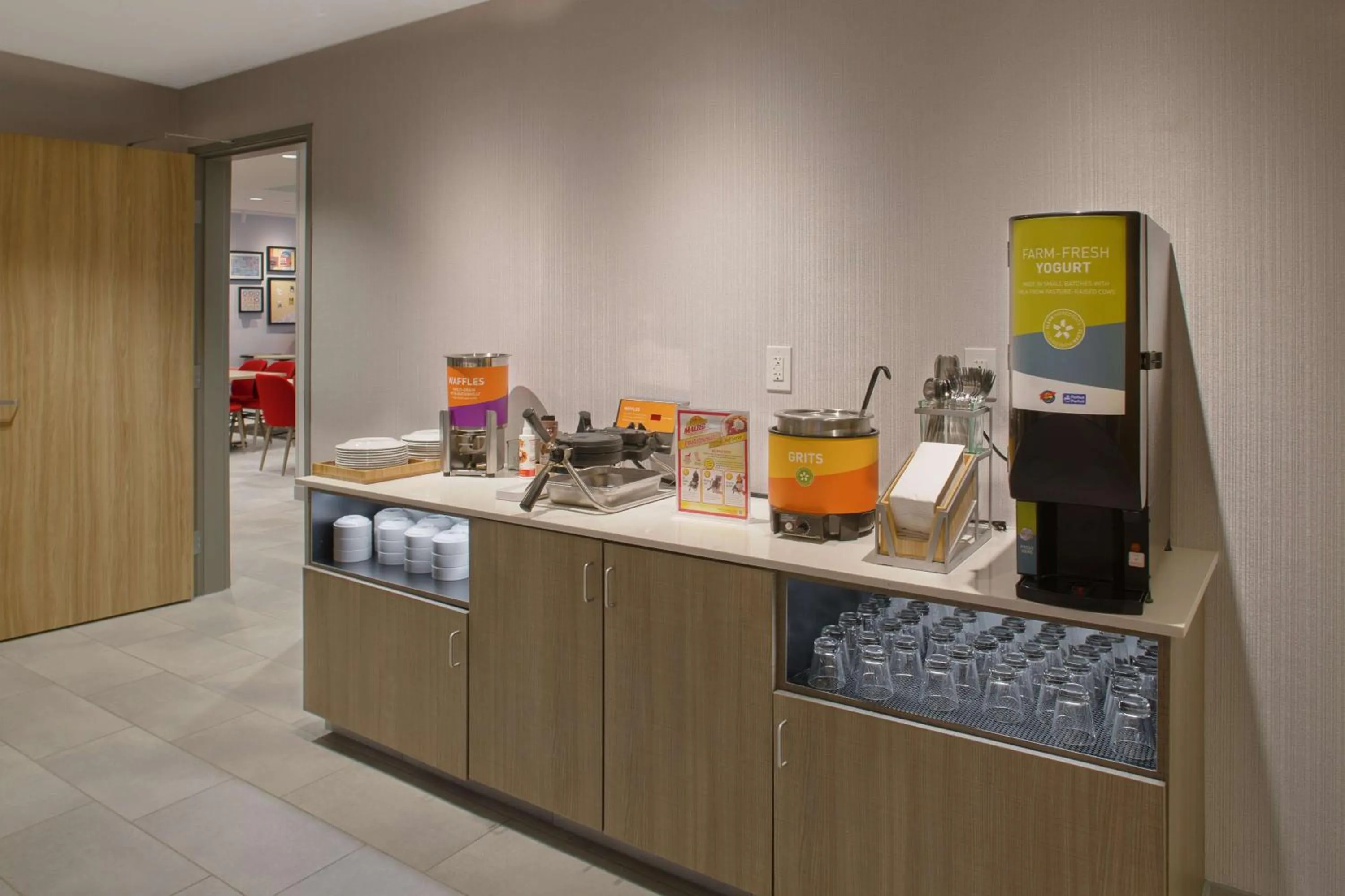 Breakfast in Home2 Suites By Hilton Little Rock Midtown Medical Center