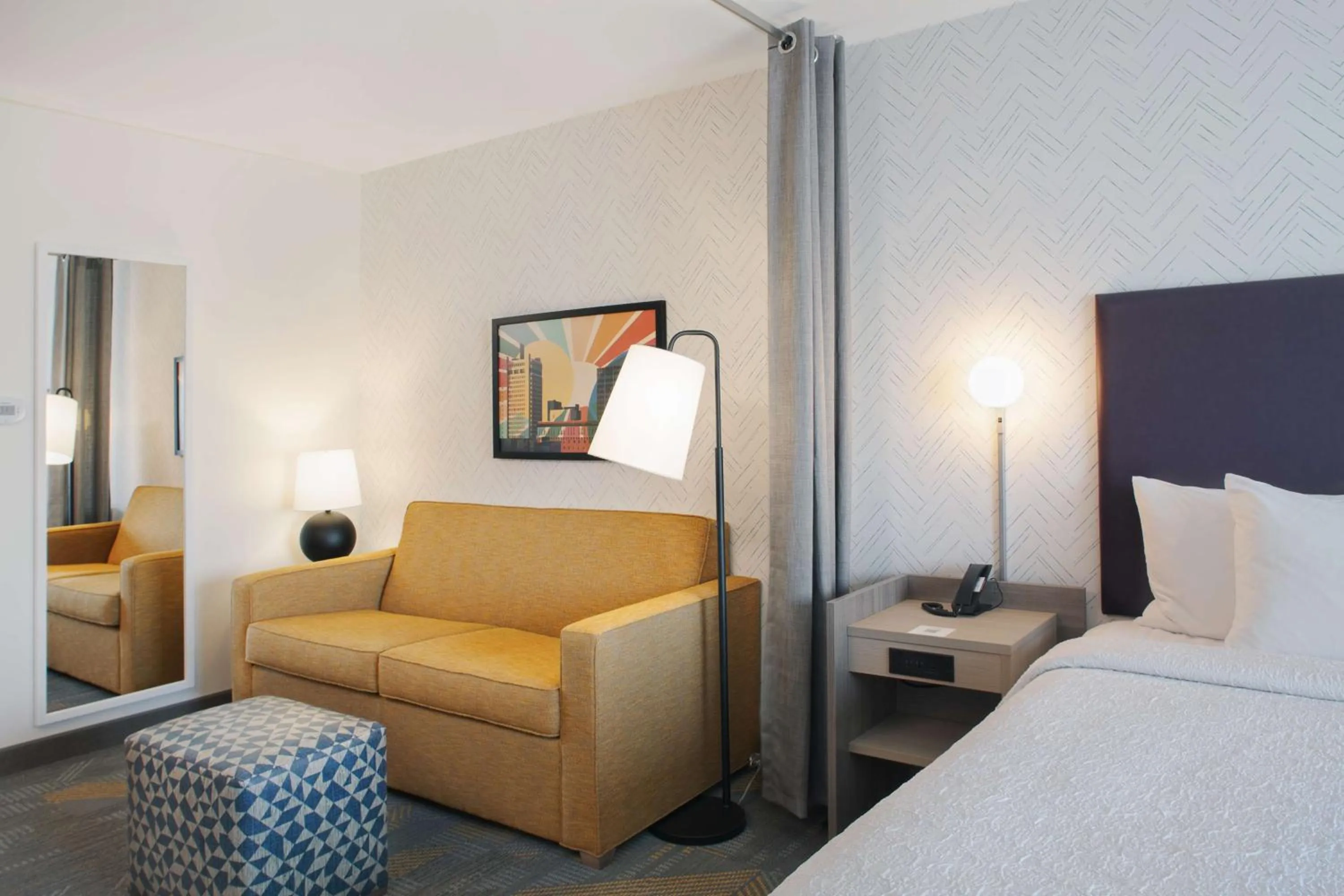 Living room, Bed in Home2 Suites By Hilton Little Rock Midtown Medical Center