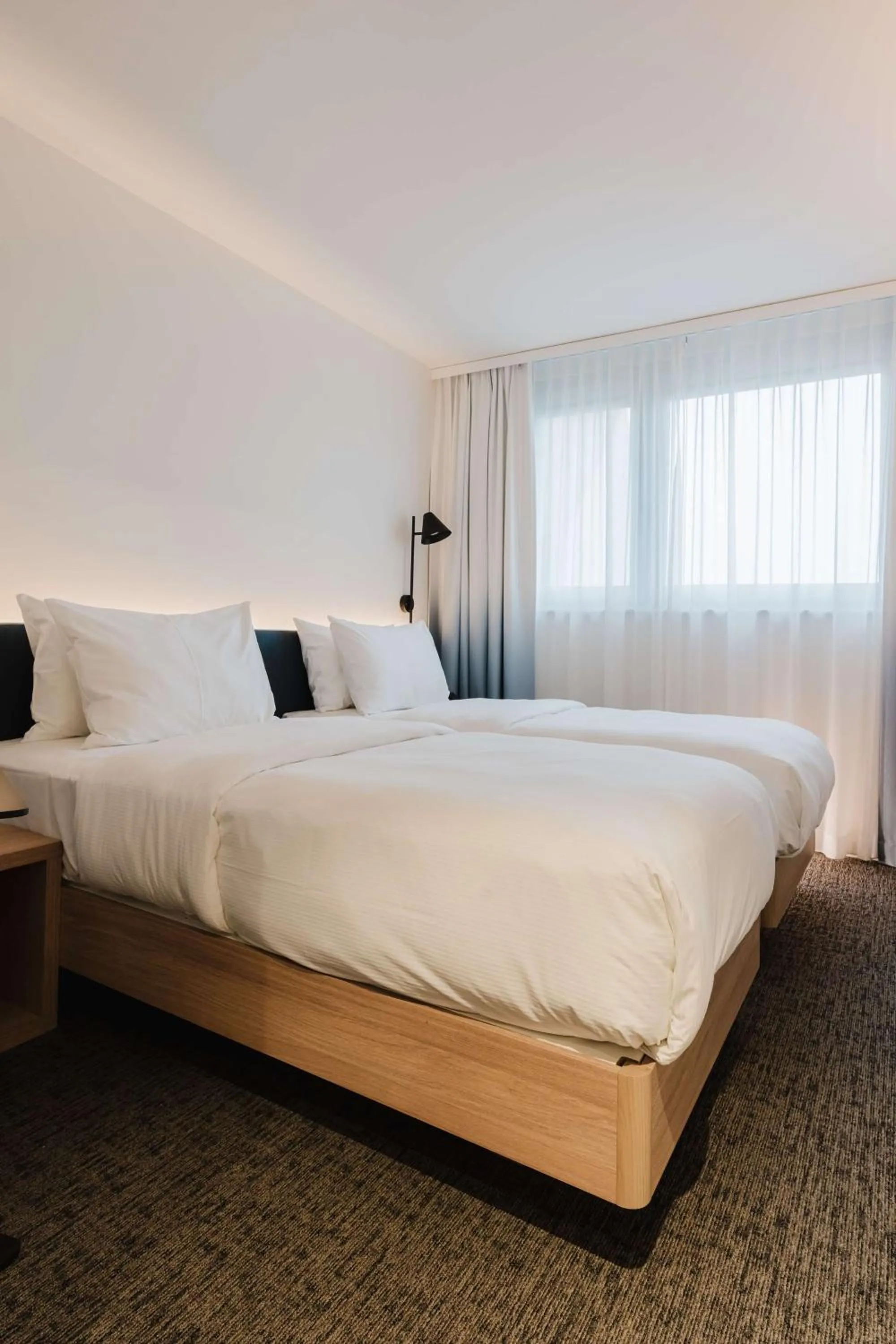 Bed in Hampton By Hilton Vienna City West