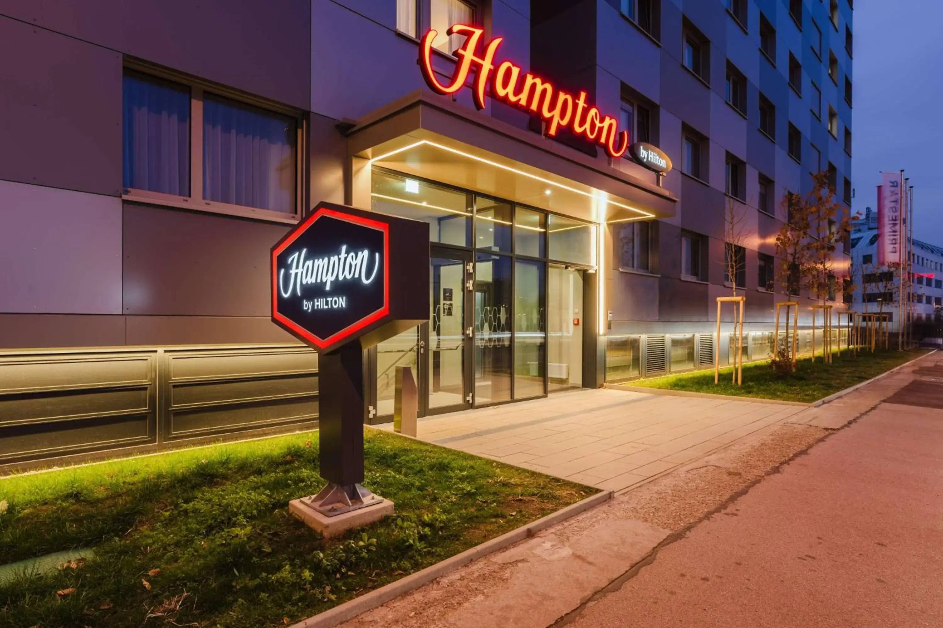 Property building in Hampton By Hilton Vienna City West Property building in Hampton By Hilton Vienna City West