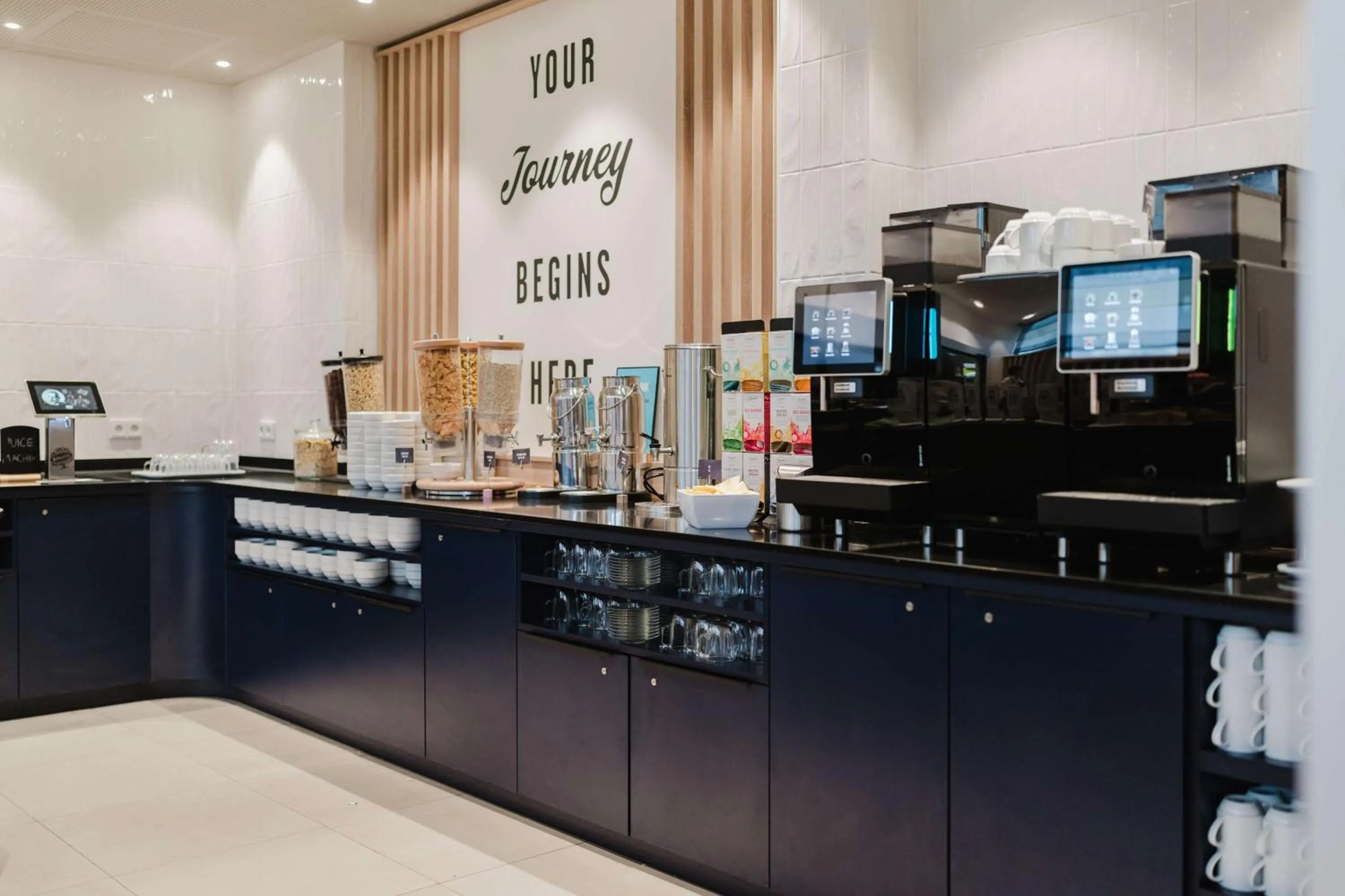 Breakfast in Hampton By Hilton Vienna City West