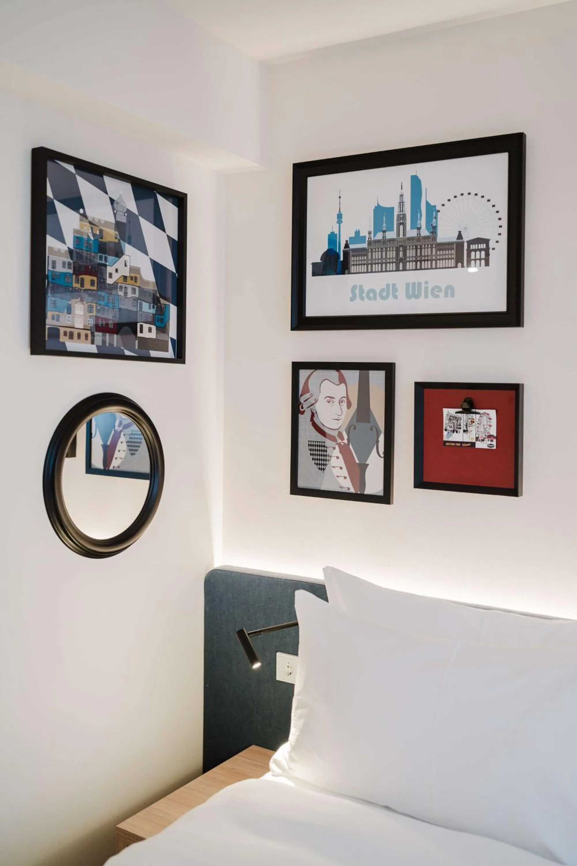 Bed in Hampton By Hilton Vienna City West