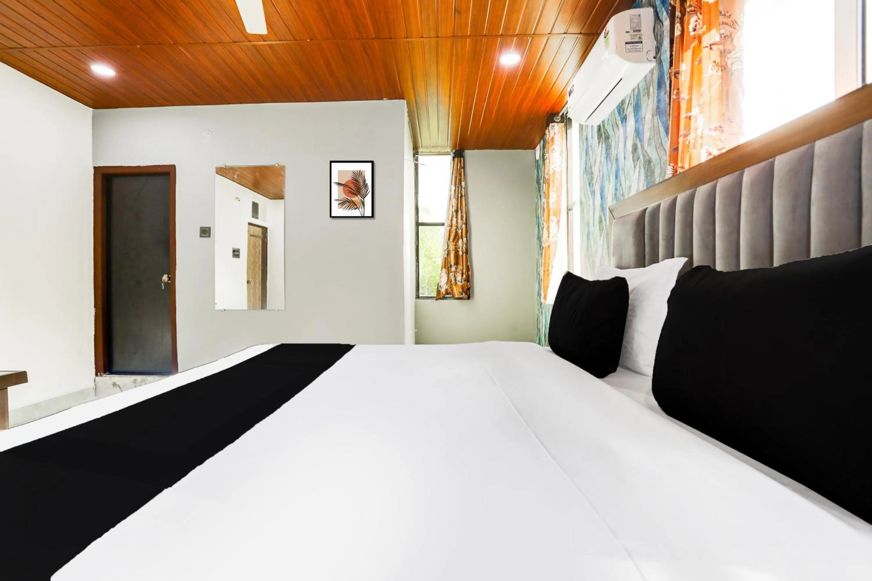 Bedroom, Bed in Super Hotel O Madhapur VIP Hills