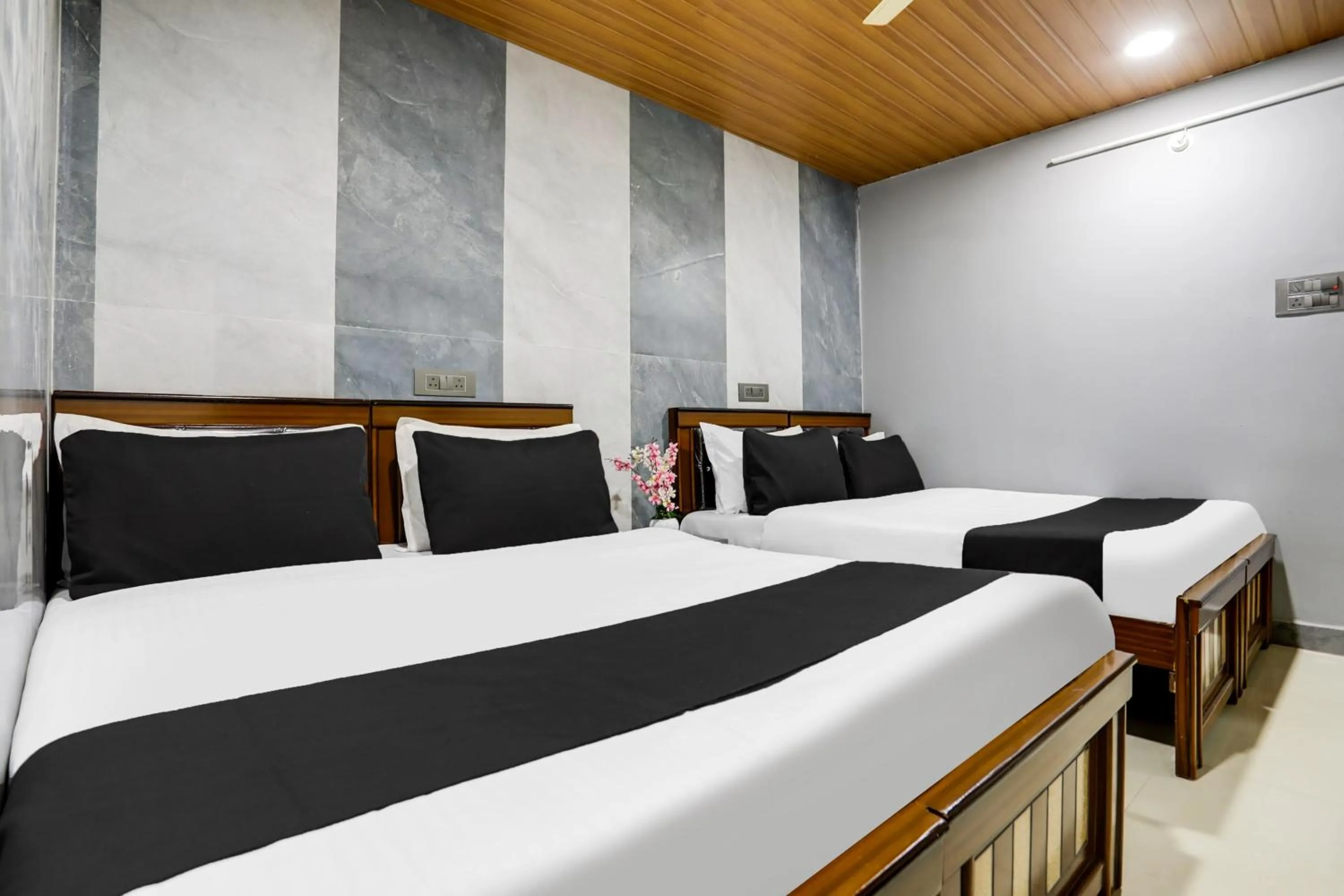 Bedroom, Bed in Super Hotel O Madhapur VIP Hills